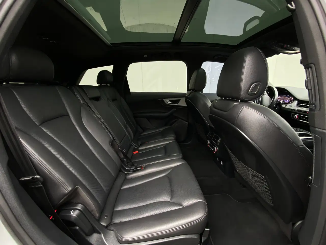Audi Q7 снимка Audi Q7