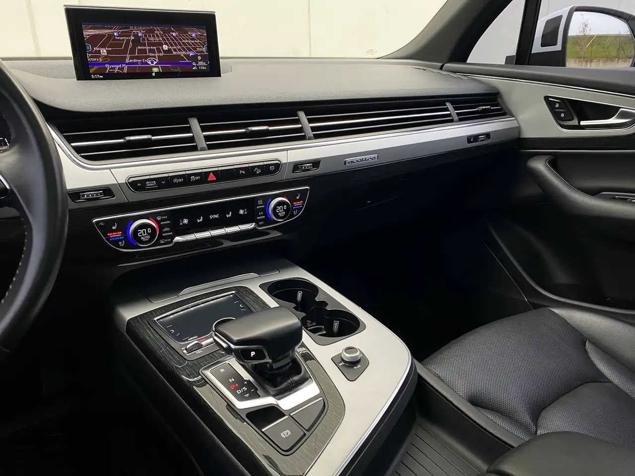 Audi Q7 снимка Audi Q7