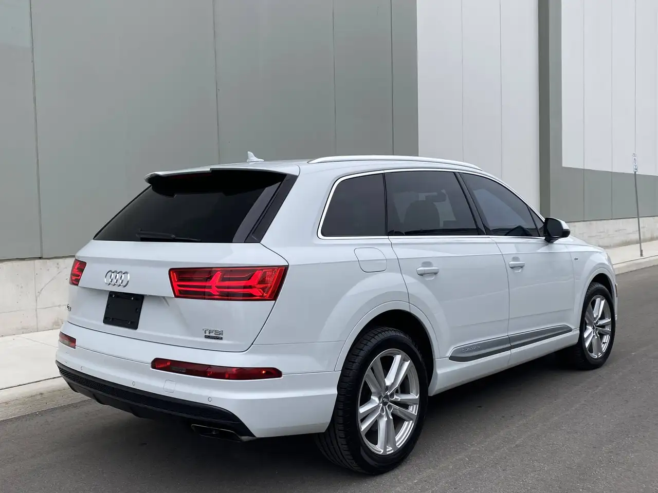 Audi Q7 снимка Audi Q7