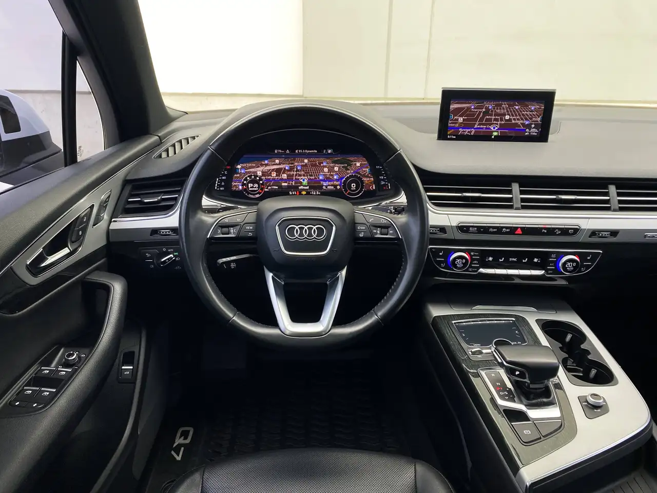 Audi Q7 снимка Audi Q7