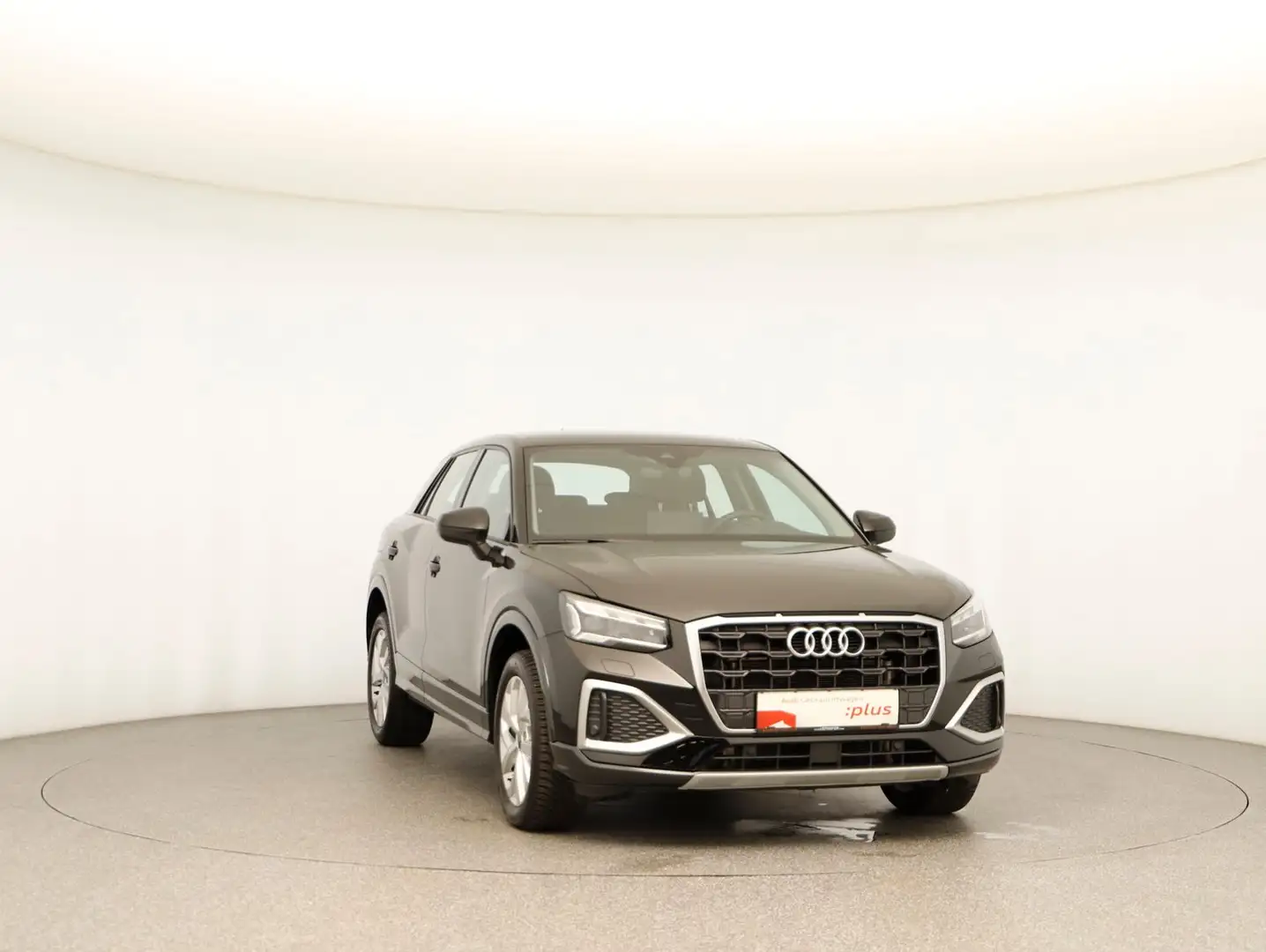 Audi Q2 35 TFSI Schwarz - 2