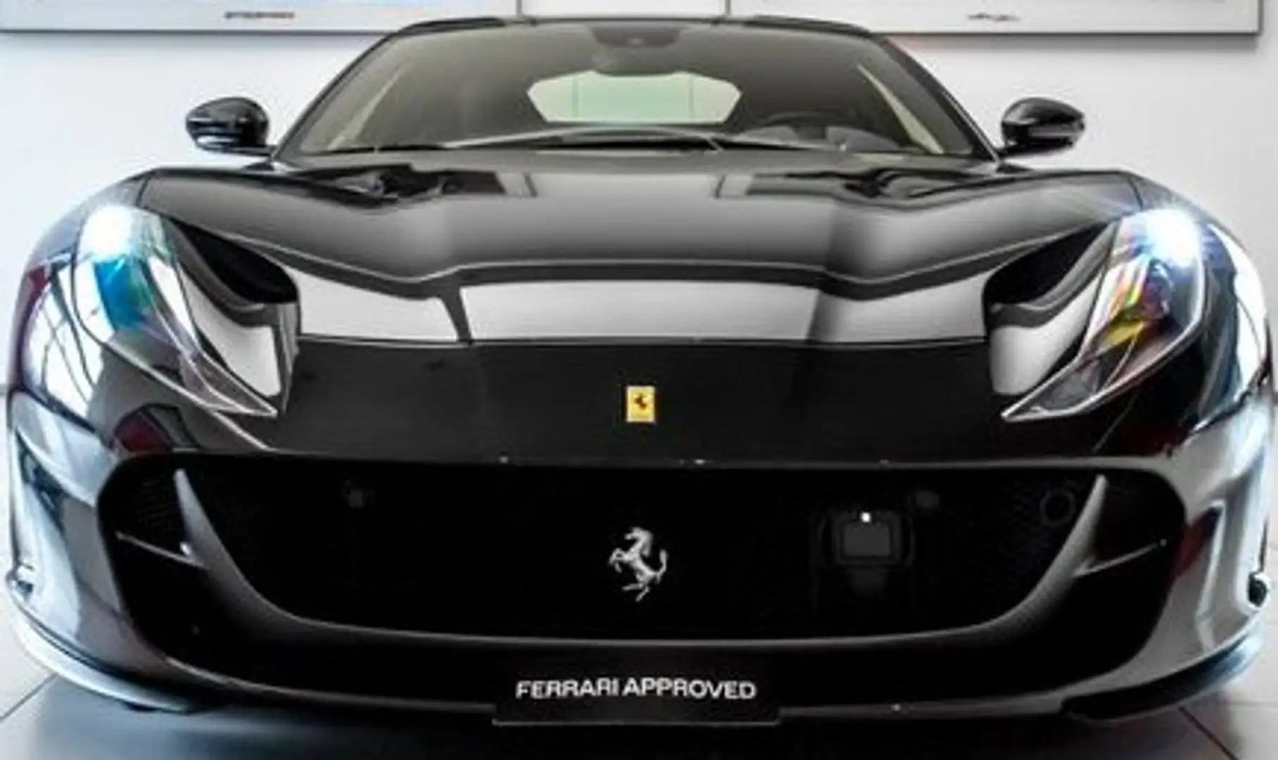 Ferrari 812 Superfast Negro - 1