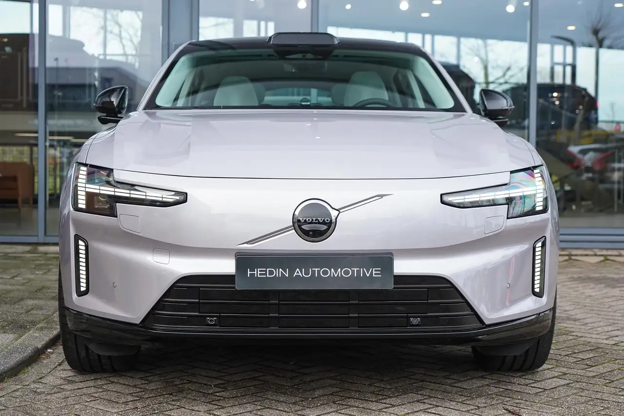 Volvo ES90 2026