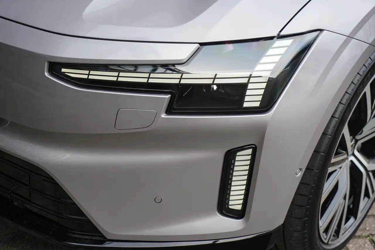 Volvo ES90 2026