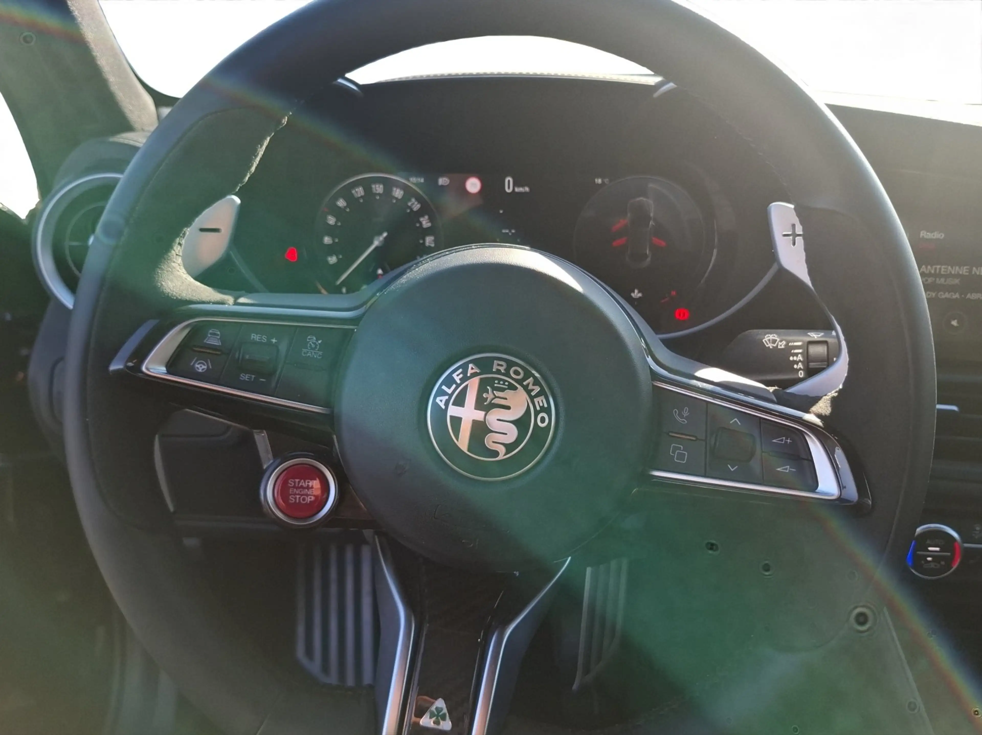 Alfa Romeo Giulia Quadrifoglio 2.9 V6 Bi-Turbo Kam.+KeyLess — photo 11