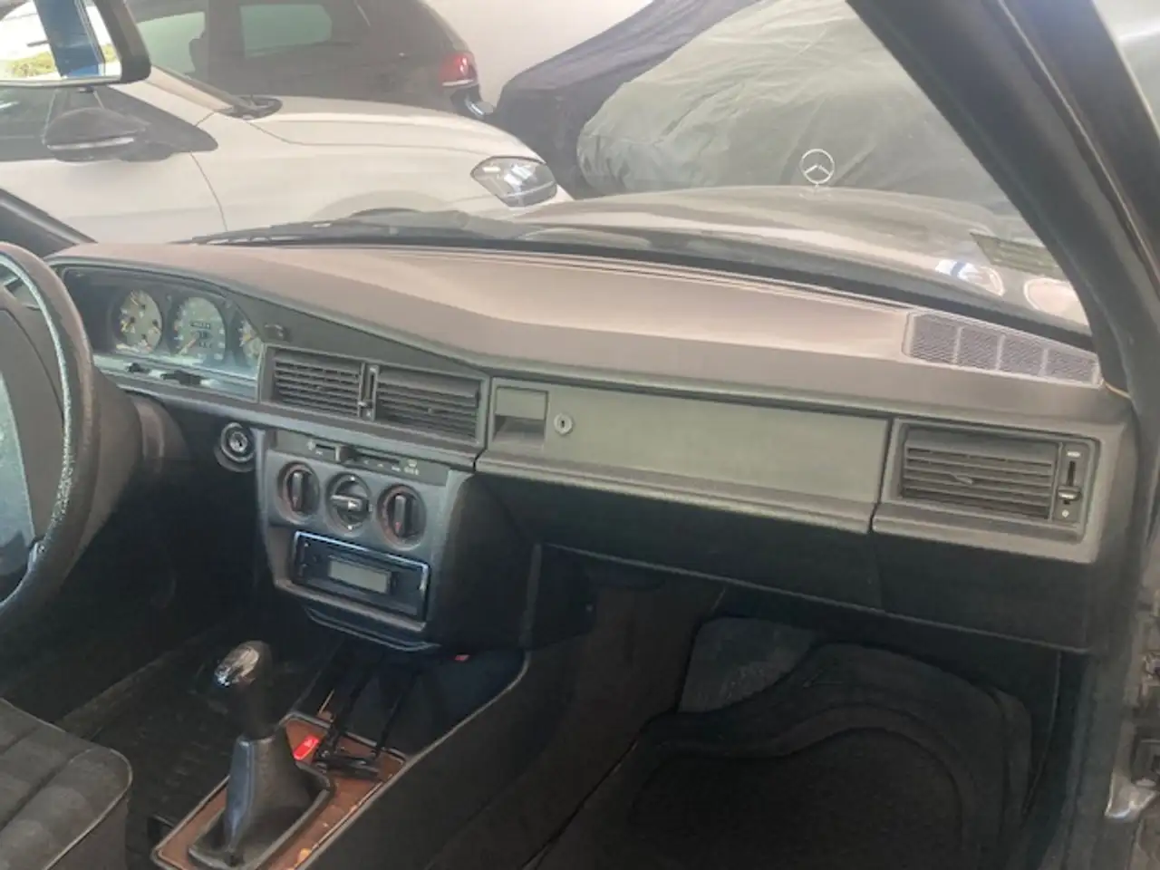 Mercedes-Benz 190 2.0 E 122cv, foto 3