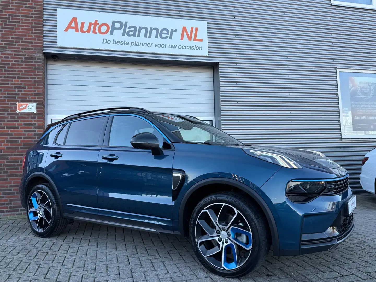 Lynk & Co 01 1.5 Plug-in Hybrid! 360° Camera! Pano! Virtual! Blau - 2