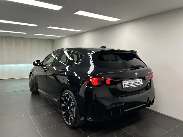 BMW 1 Series view 10