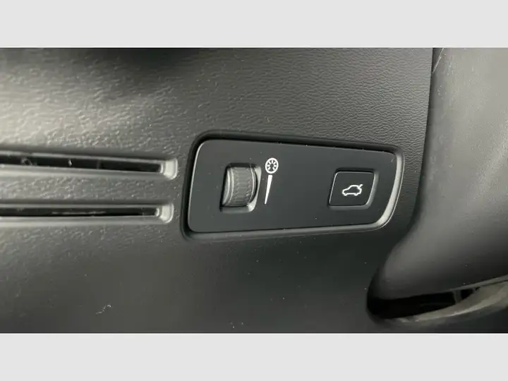 Volvo XC40 T2 Essential Manual 2022, foto 48