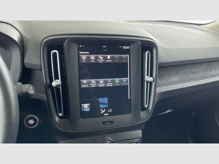 Volvo XC40 T2 Essential Manual 2022, foto 15