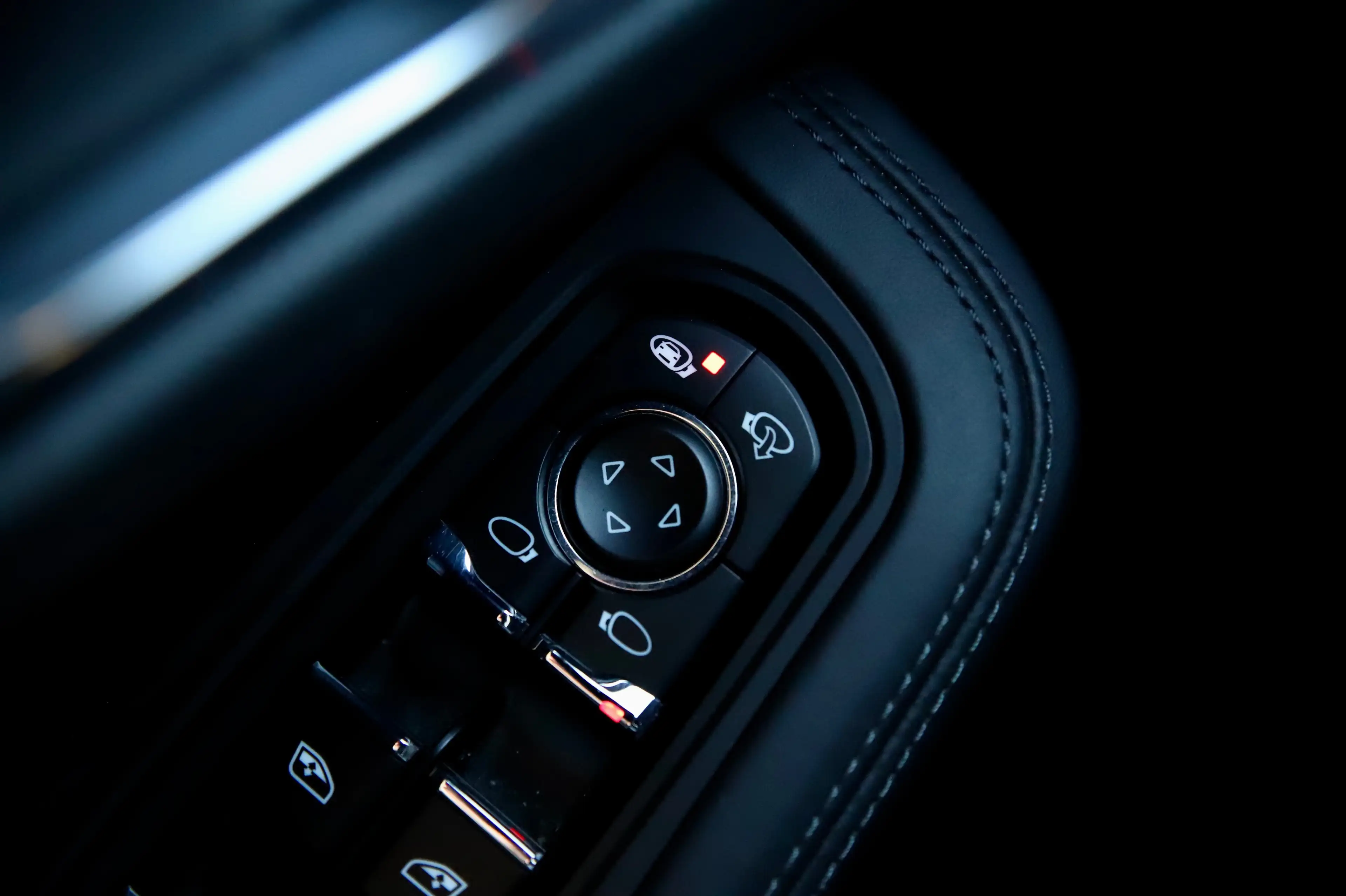 Porsche Macan 2.0T PDK - 21" Design - Pano - Camera - Memory - Trekhaak - ... — photo 33