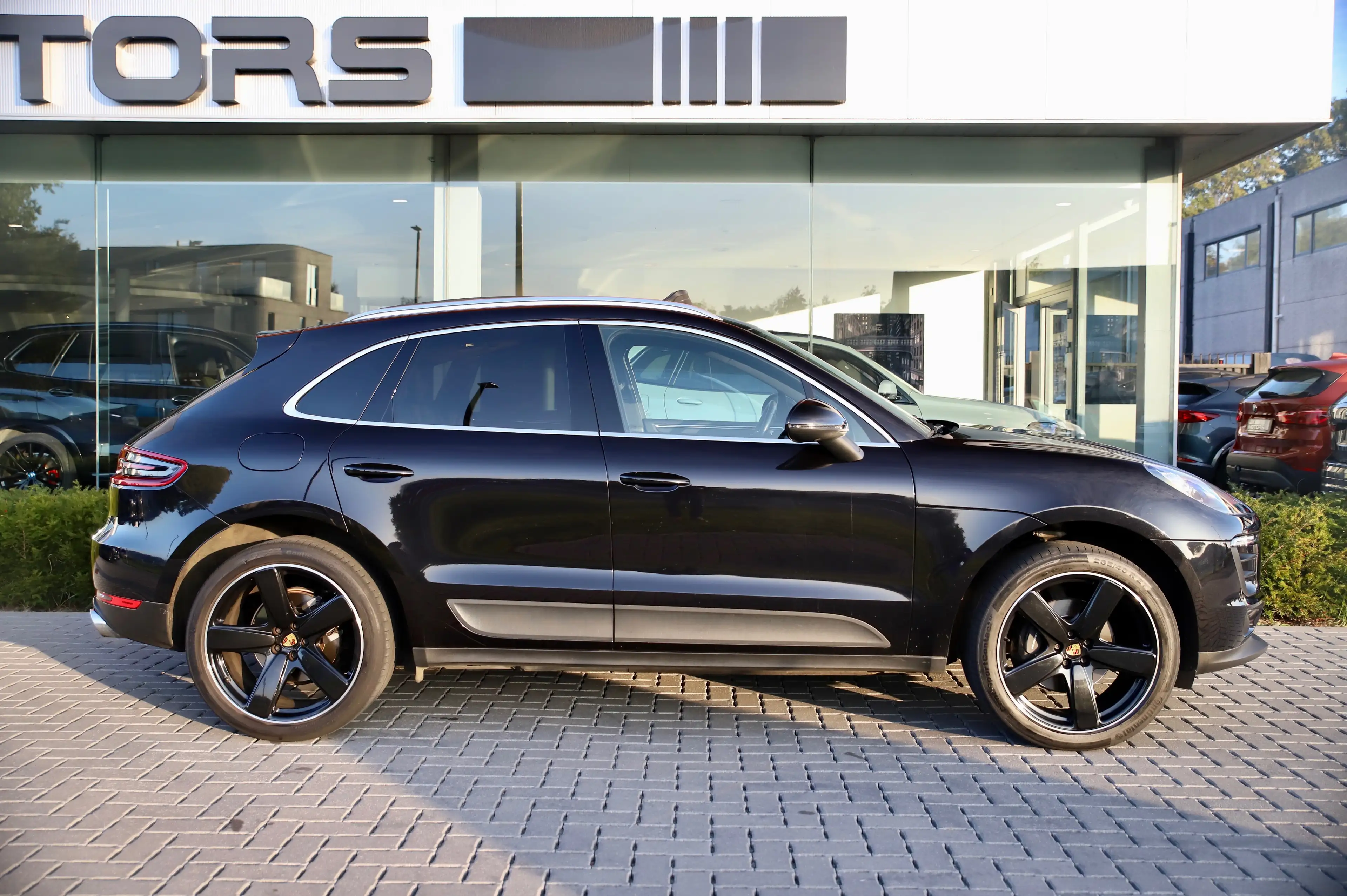 Porsche Macan 2.0T PDK - 21" Design - Pano - Camera - Memory - Trekhaak - ... — photo 4