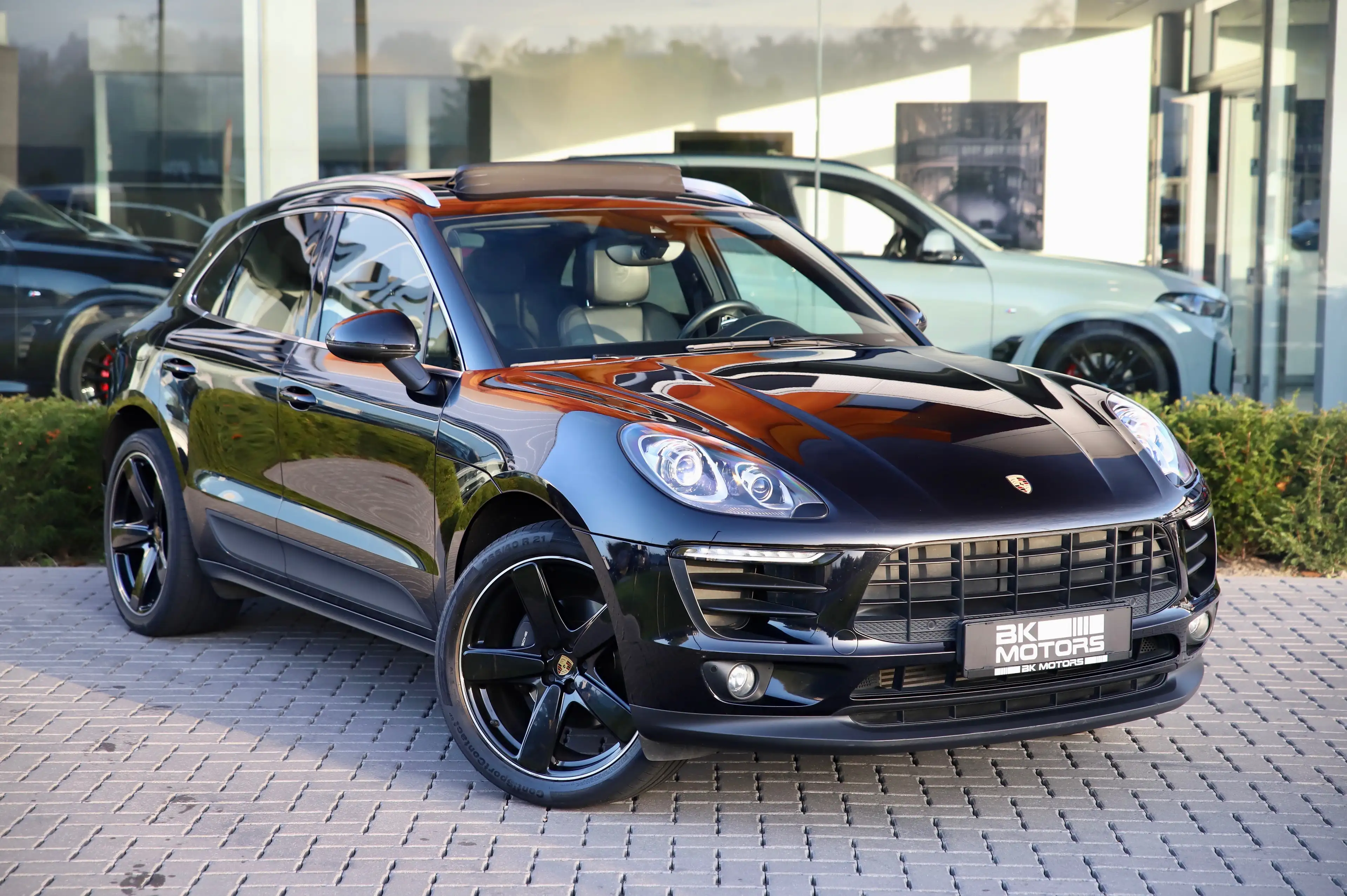 Porsche Macan 2.0T PDK - 21" Design - Pano - Camera - Memory - Trekhaak - ...