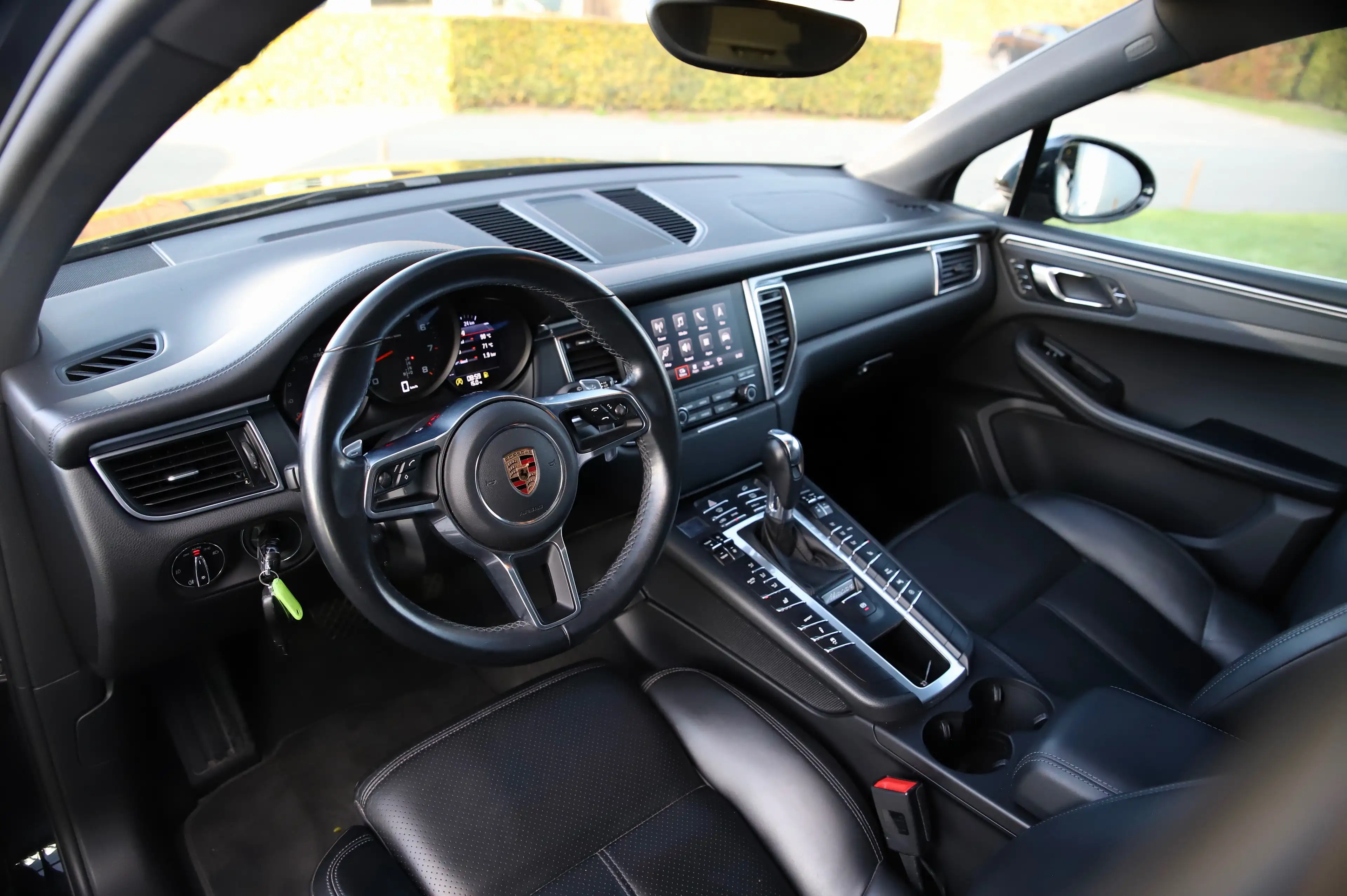 Porsche Macan 2.0T PDK - 21" Design - Pano - Camera - Memory - Trekhaak - ... — photo 14