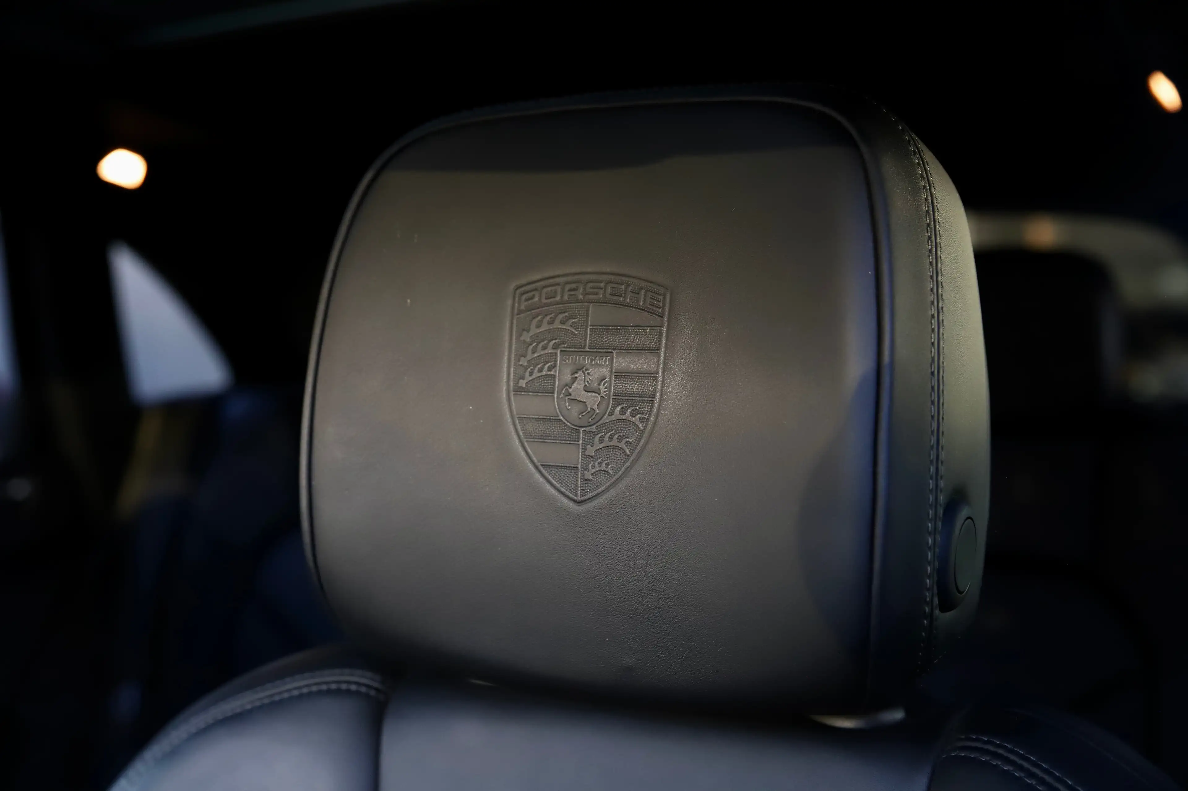 Porsche Macan 2.0T PDK - 21" Design - Pano - Camera - Memory - Trekhaak - ... — photo 20
