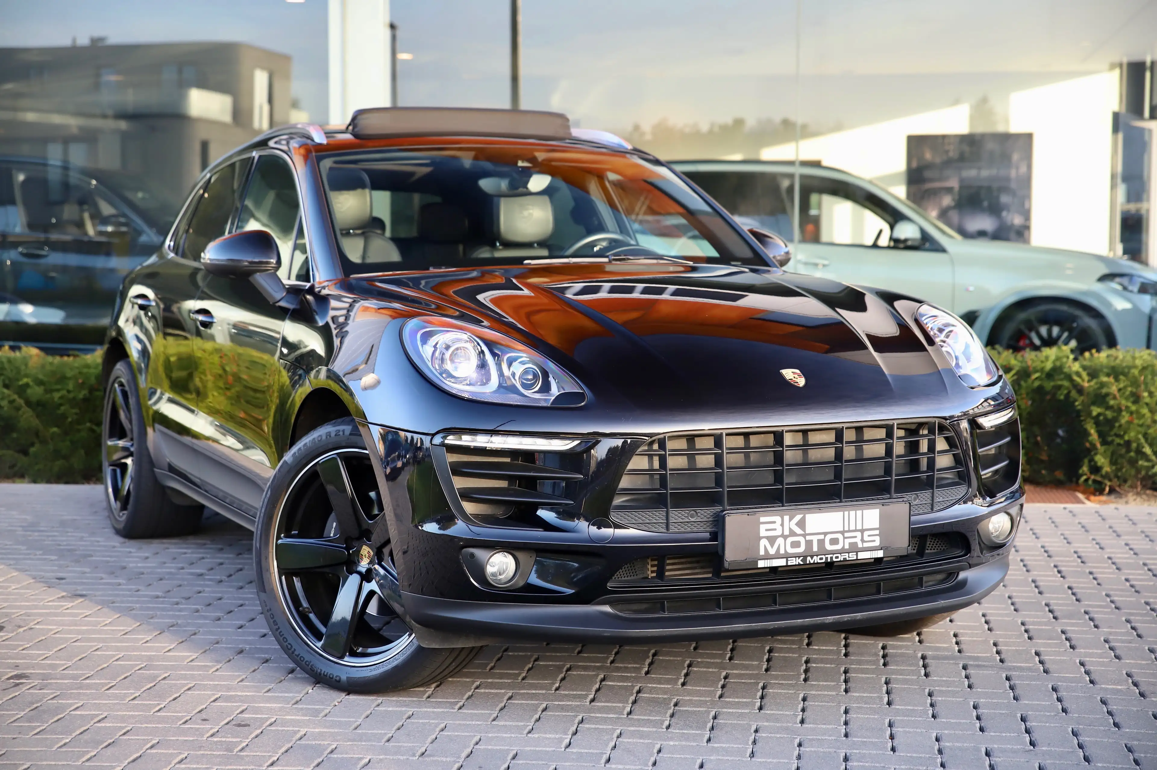 Porsche Macan 2.0T PDK - 21" Design - Pano - Camera - Memory - Trekhaak - ... — photo 6