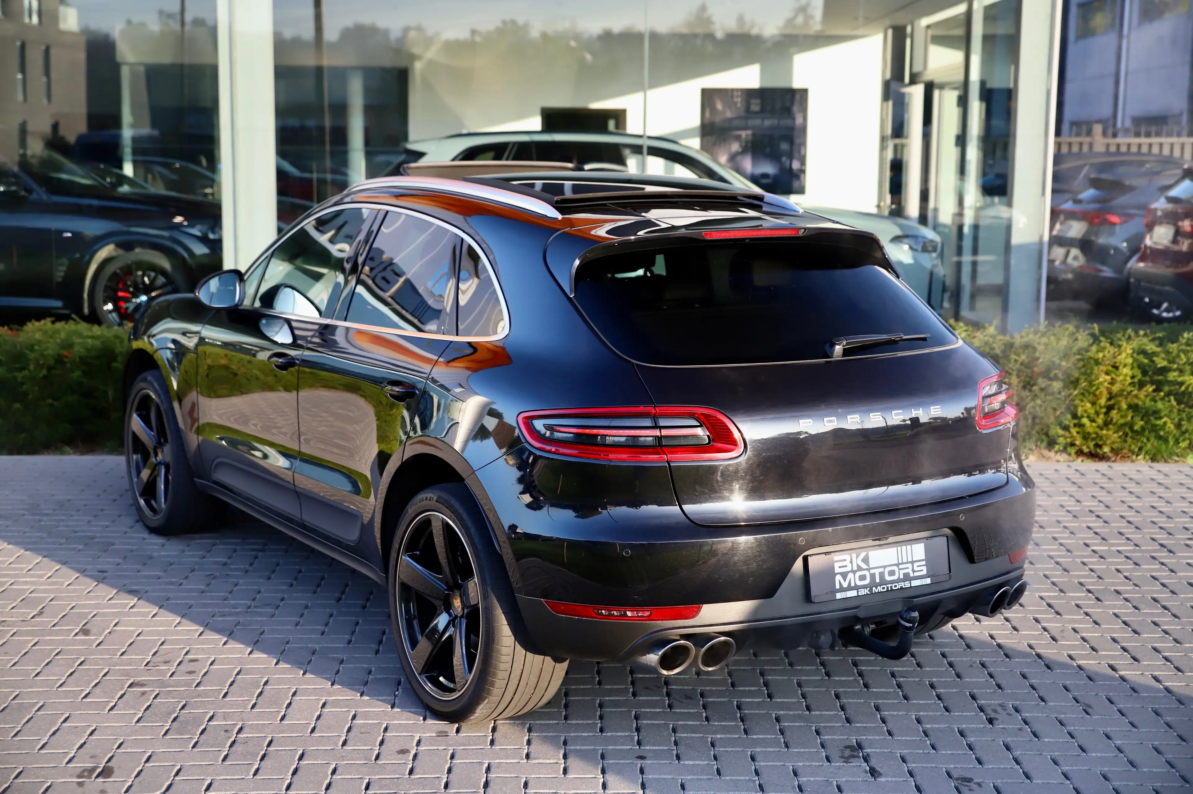 Porsche Macan 2.0T PDK - 21" Design - Pano - Camera - Memory - Trekhaak - ... — photo 12