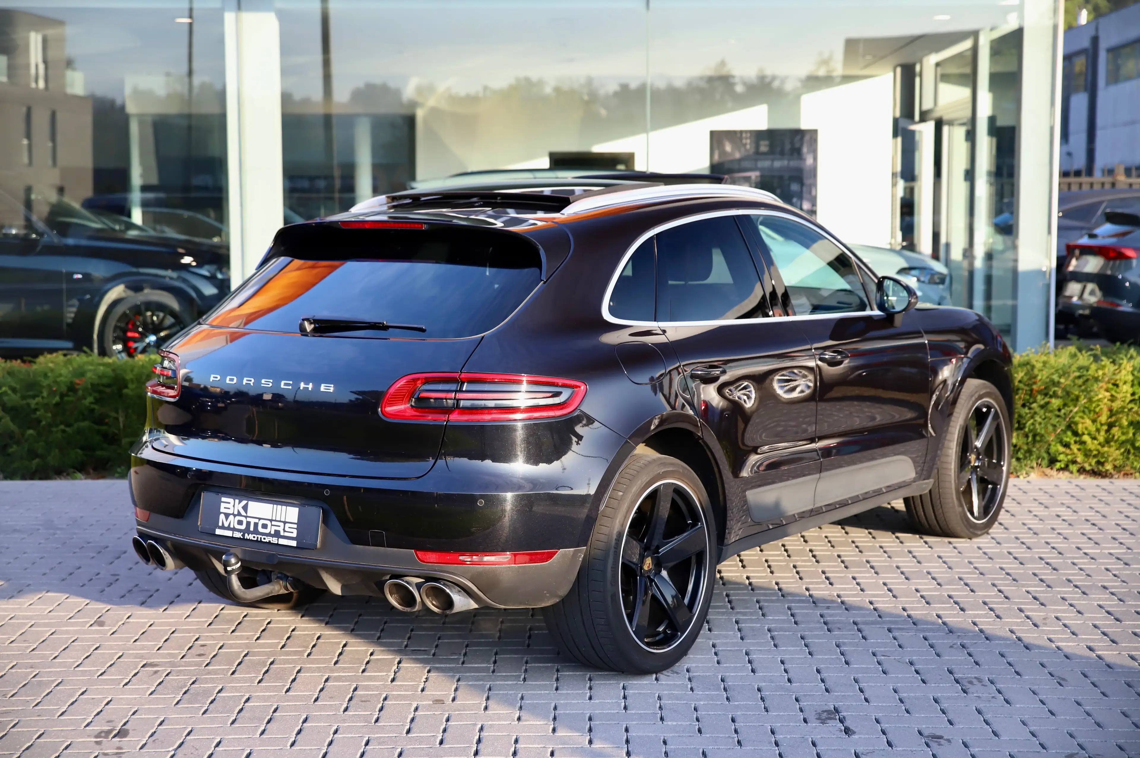 Porsche Macan 2.0T PDK - 21" Design - Pano - Camera - Memory - Trekhaak - ... — photo 3