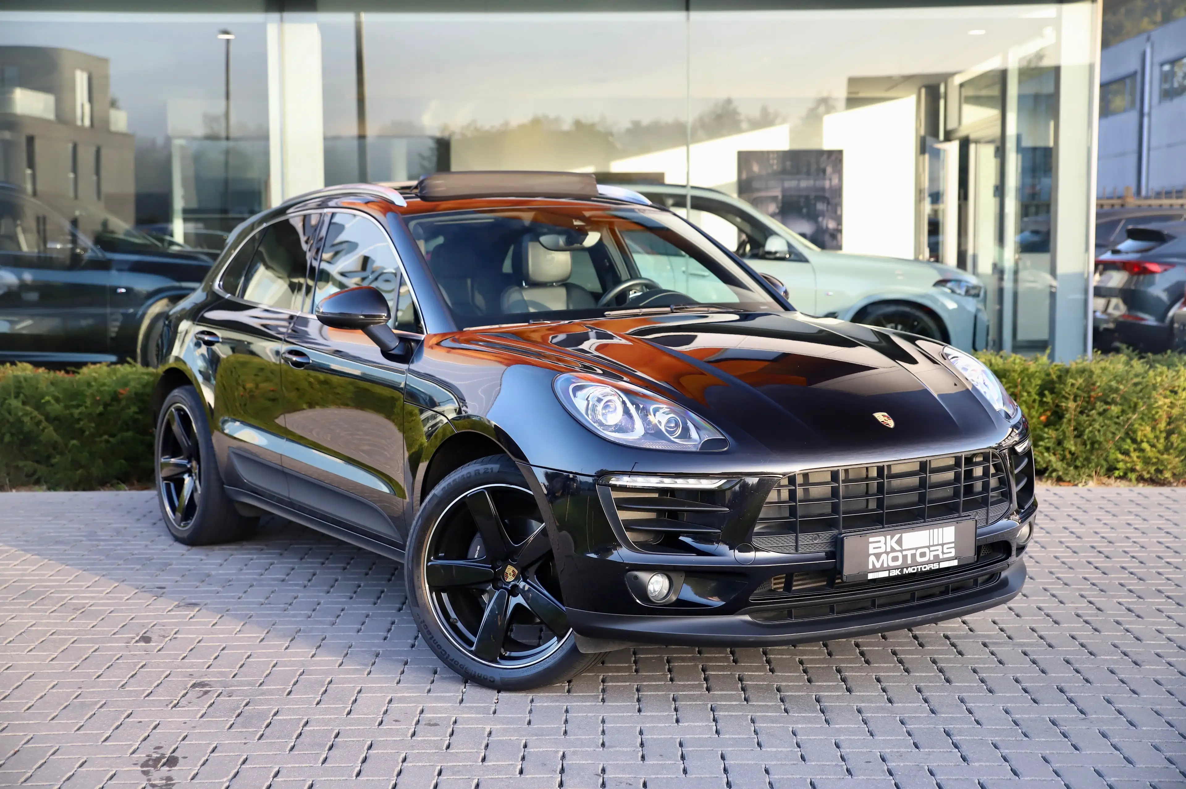 Porsche Macan 2.0T PDK - 21" Design - Pano - Camera - Memory - Trekhaak - ... — photo 34