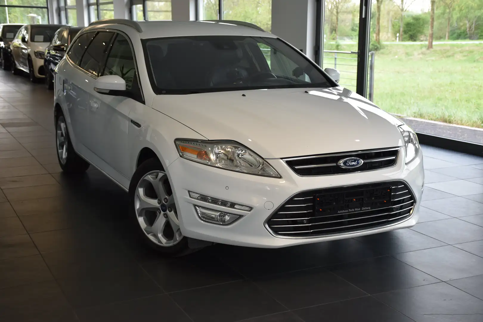 Ford Mondeo 2.0 TDCI Titanium POWRSHIFT"GETRIEBEPROBLEM" Blanc - 2