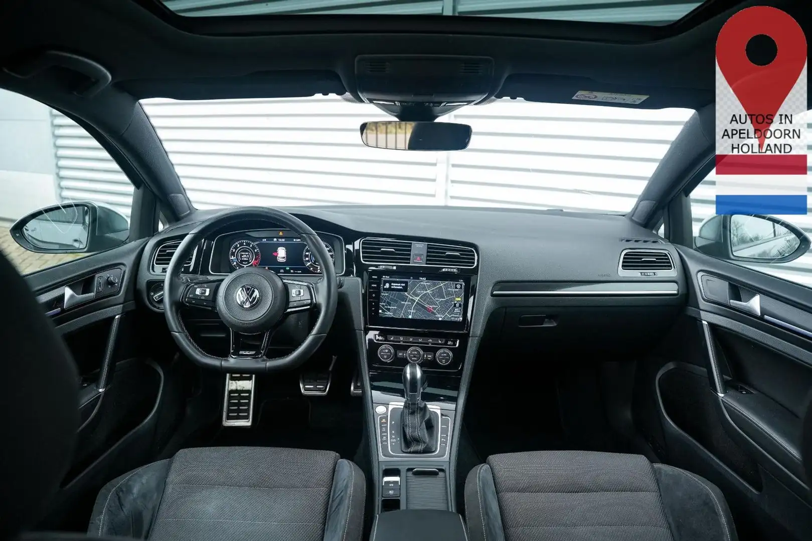 Volkswagen Golf 2.0 TSI 4Motion R Panodak ACC Virtual Dash Grau - 2