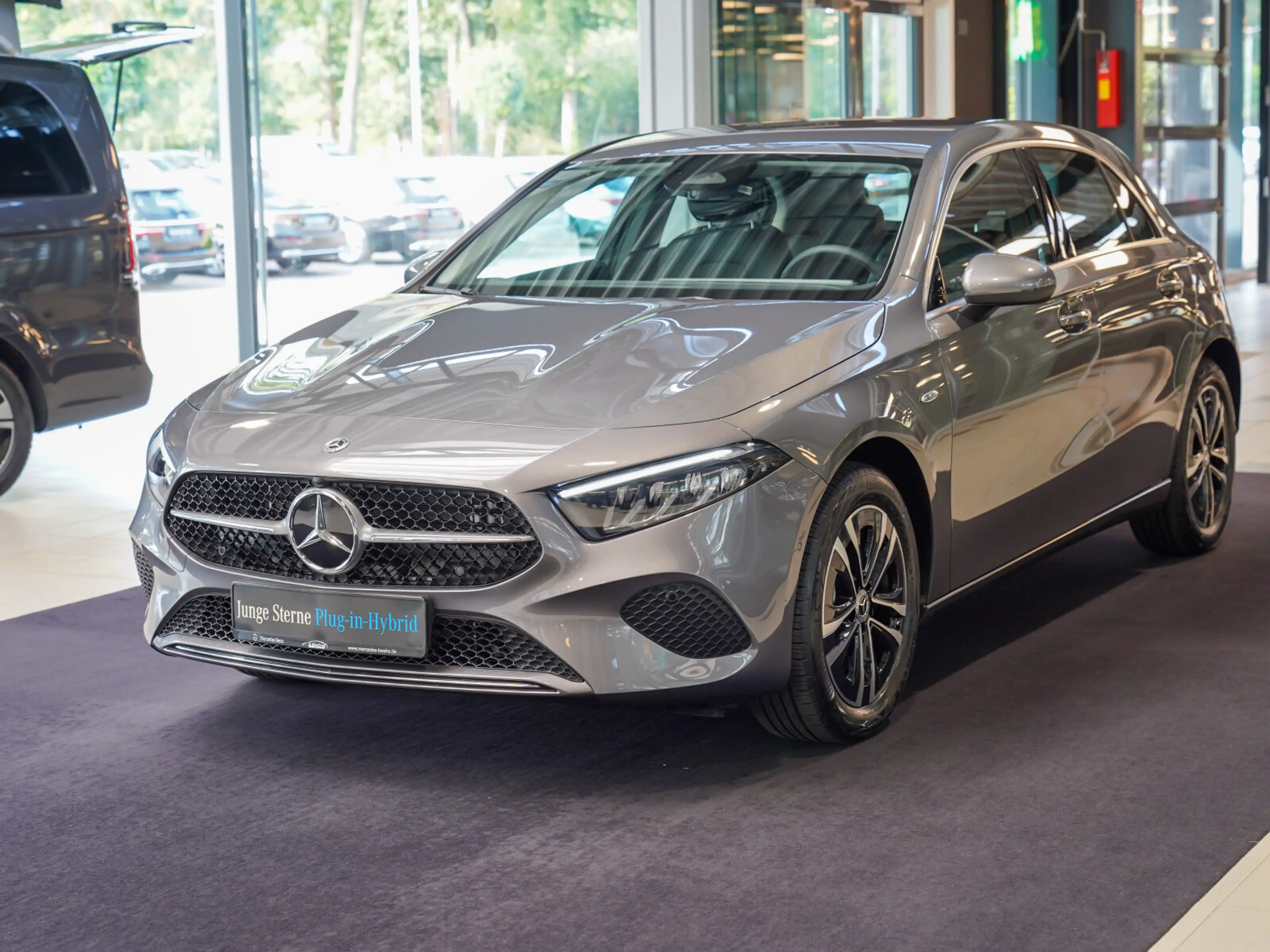 Mercedes-Benz A 250 A 250 e Progressive Totwinkel Kamera Lenkradheiz — photo 6