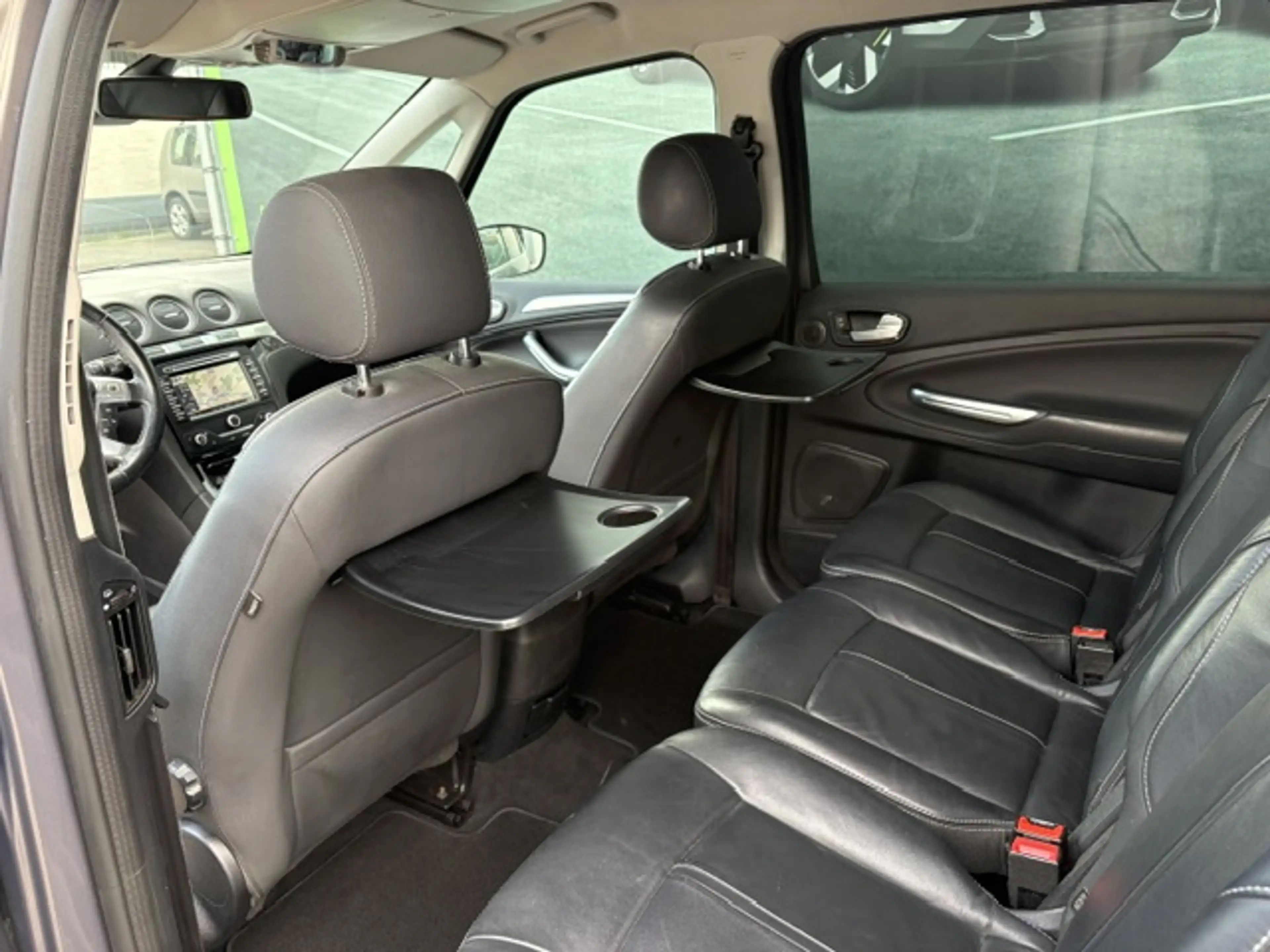 Ford Galaxy 1.6 TDC — photo 17