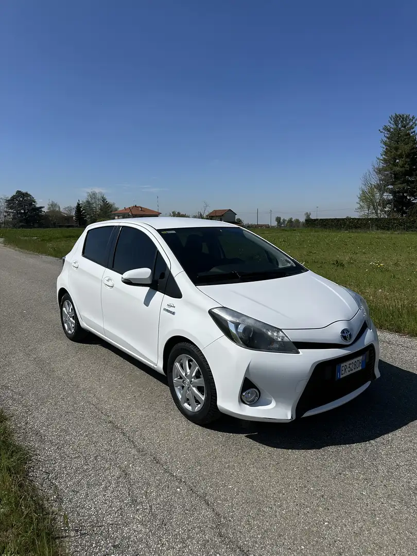 Toyota Yaris Yaris 1.5H ECVT 5P LOUNGE+ MY12 - 2