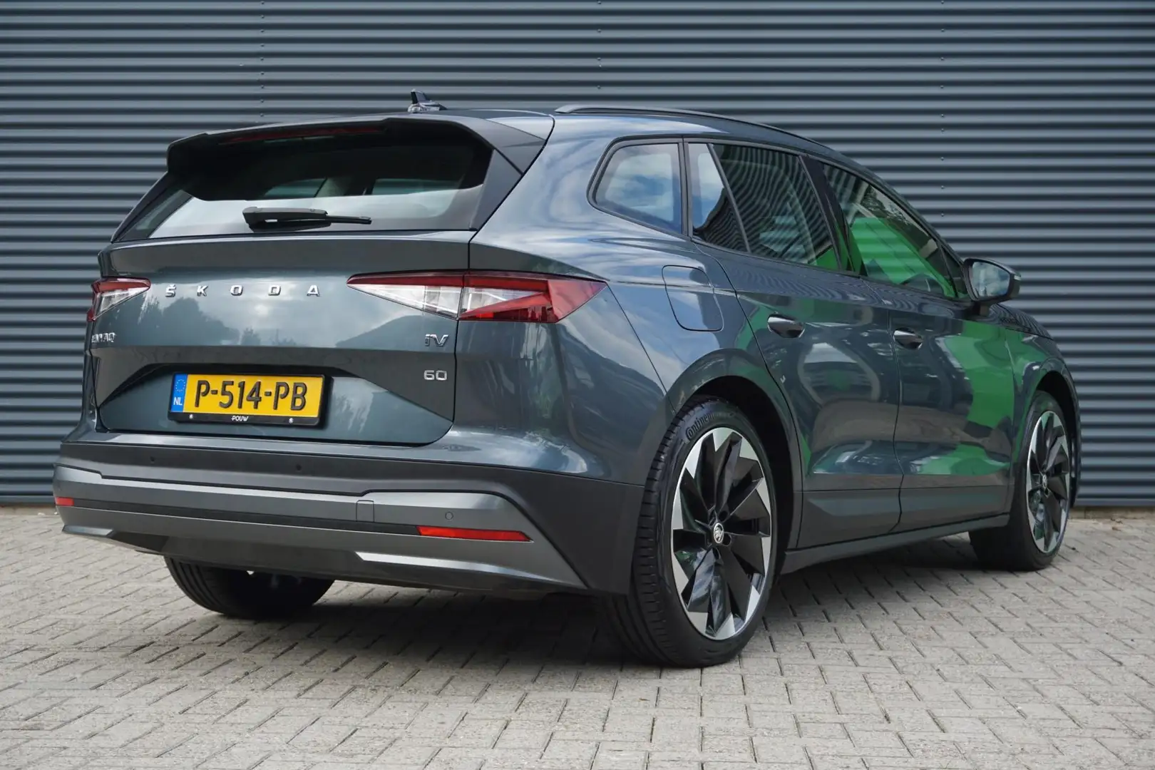Skoda Enyaq 60 180pk First Edition | SoH 94%  | Trekhaak | 21" Grijs - 2