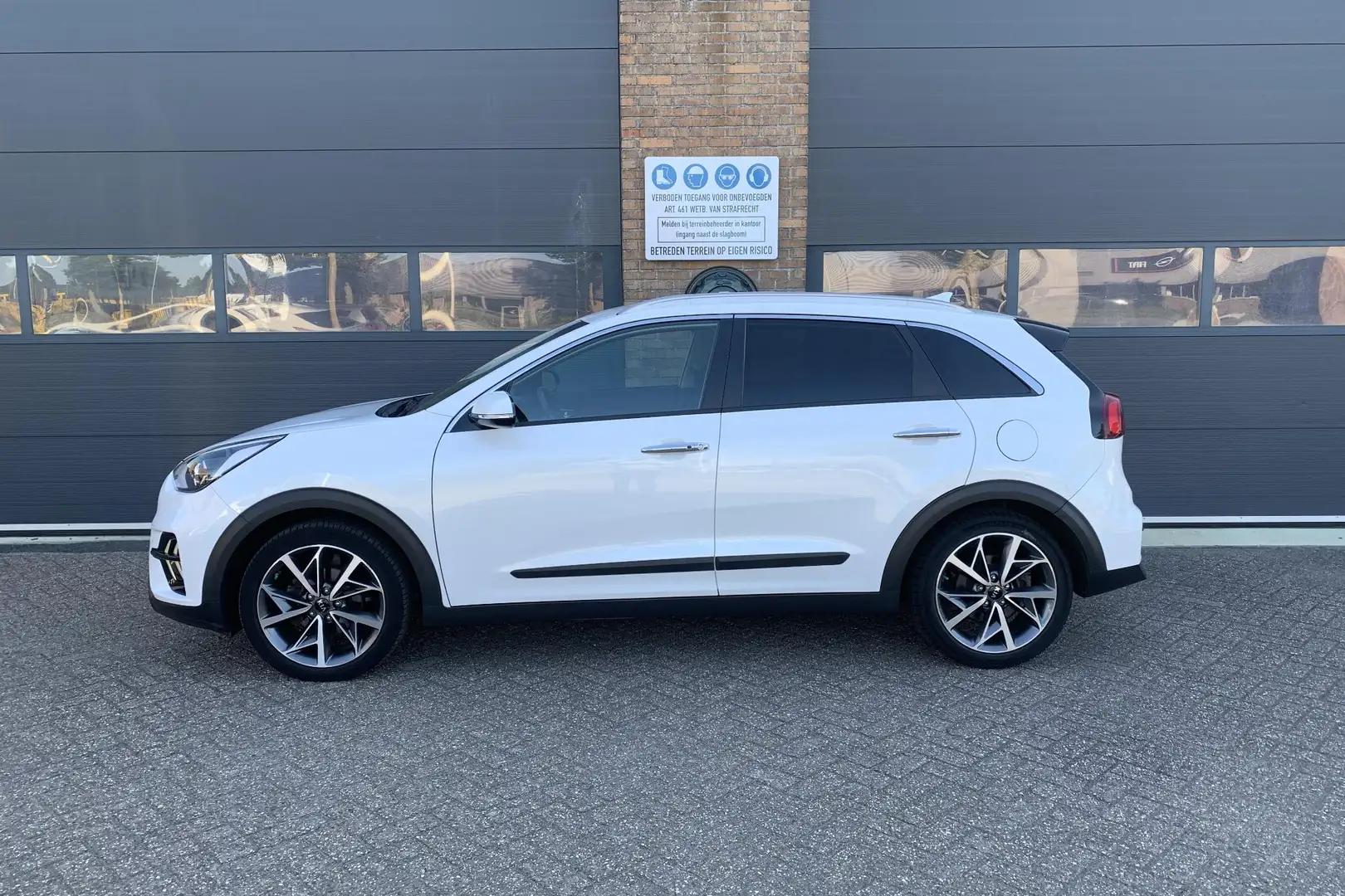 Kia Niro 1.6 GDi Hybrid DynamicPlusLine | Trekhaak | Stoel- Wit - 2
