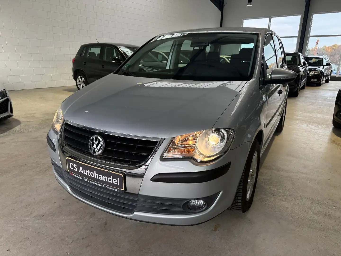 Volkswagen Touran 1,4TSI DSG*65500km-AHK* Silber - 1