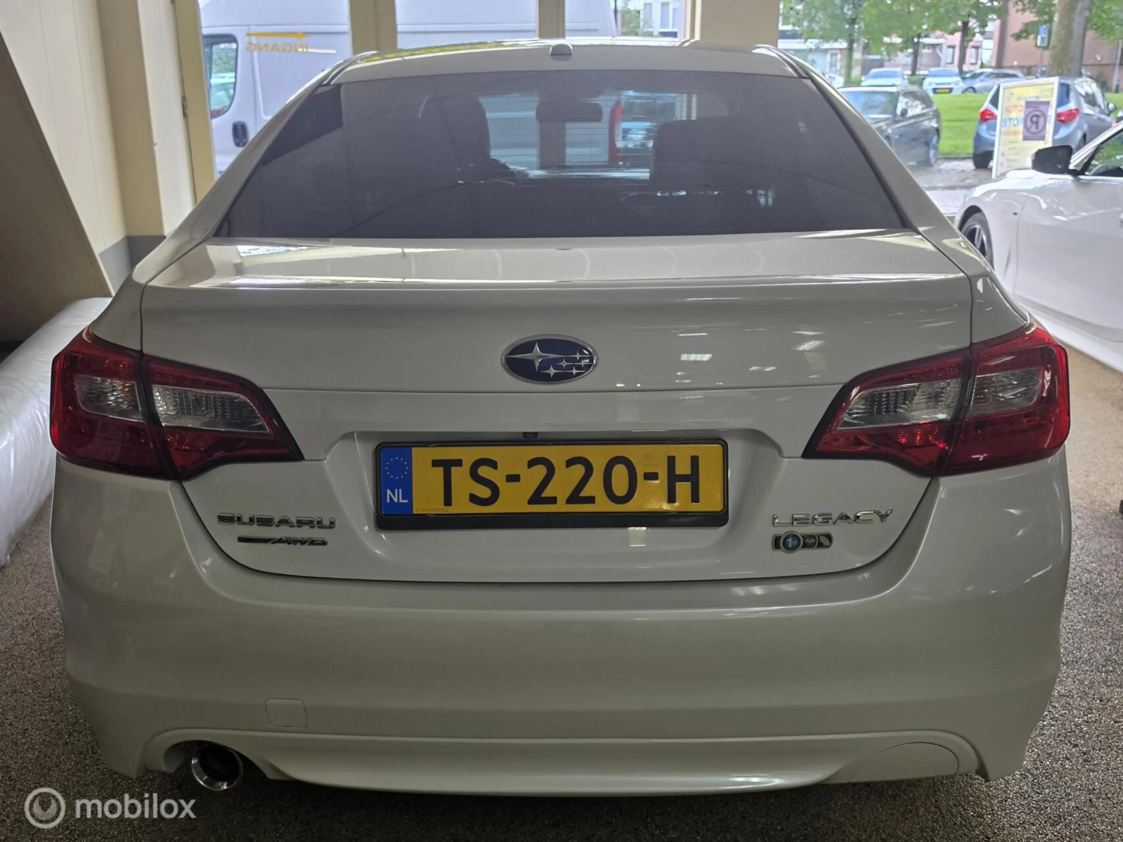 Subaru Legacy 2.5i Sport Executive — photo 7