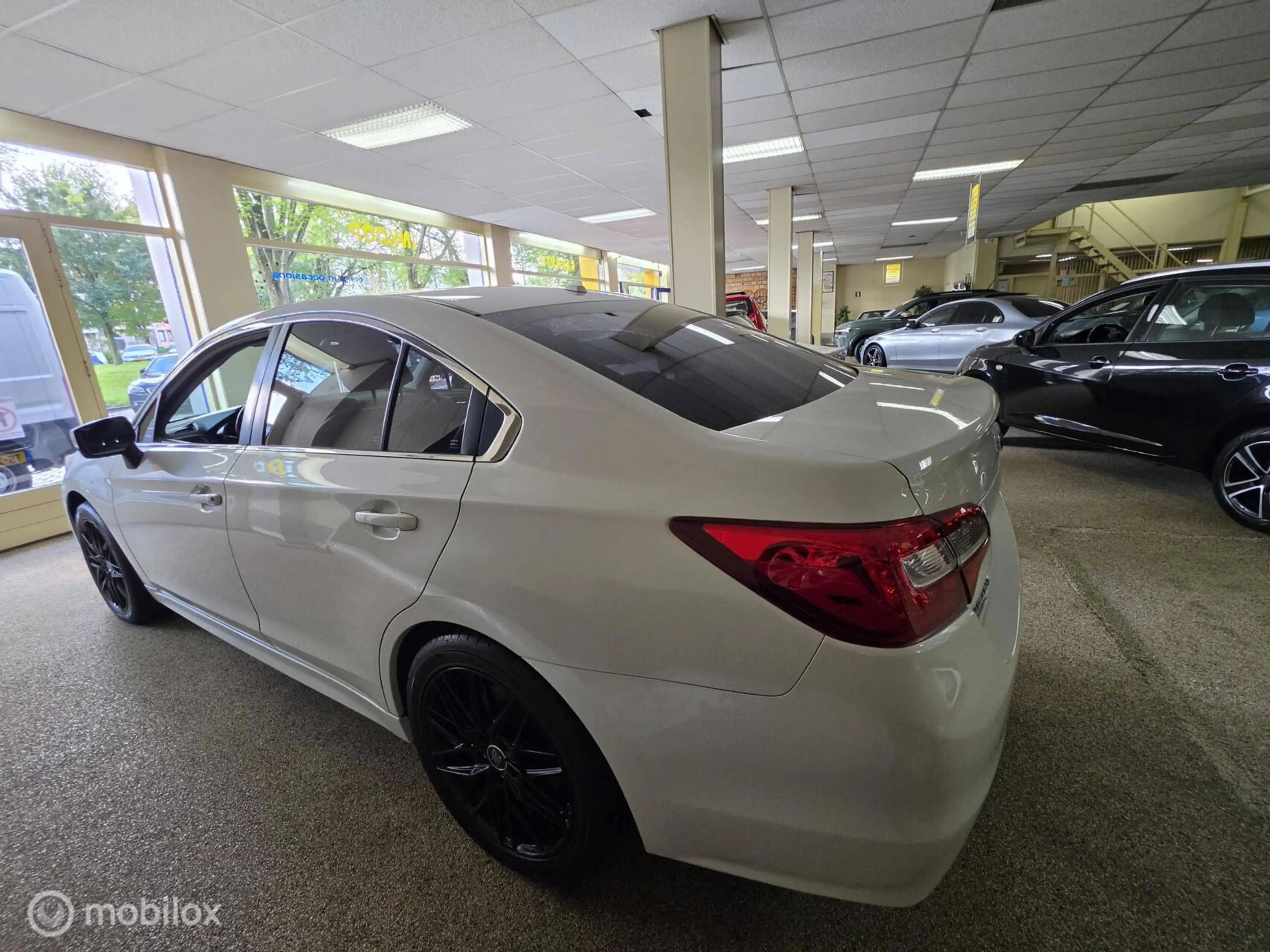 Subaru Legacy 2.5i Sport Executive — photo 6