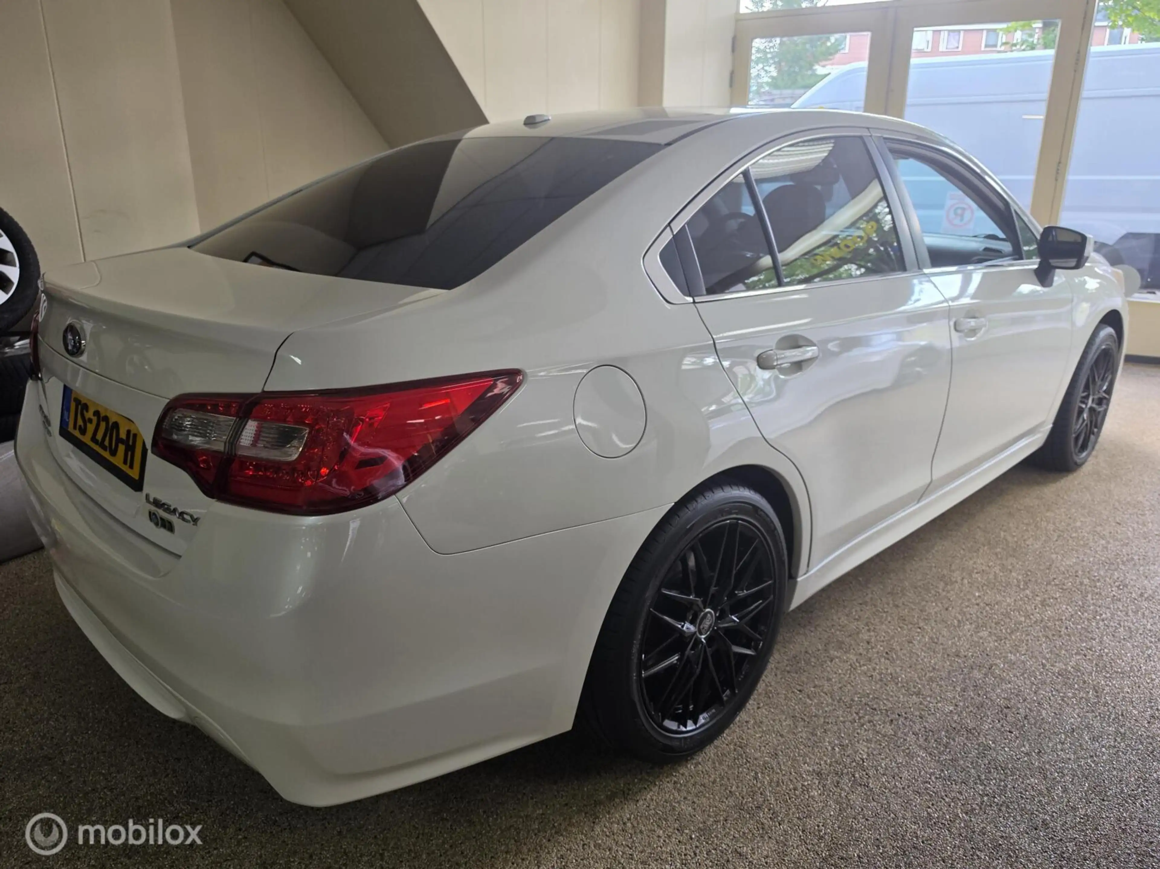 Subaru Legacy 2.5i Sport Executive — photo 5