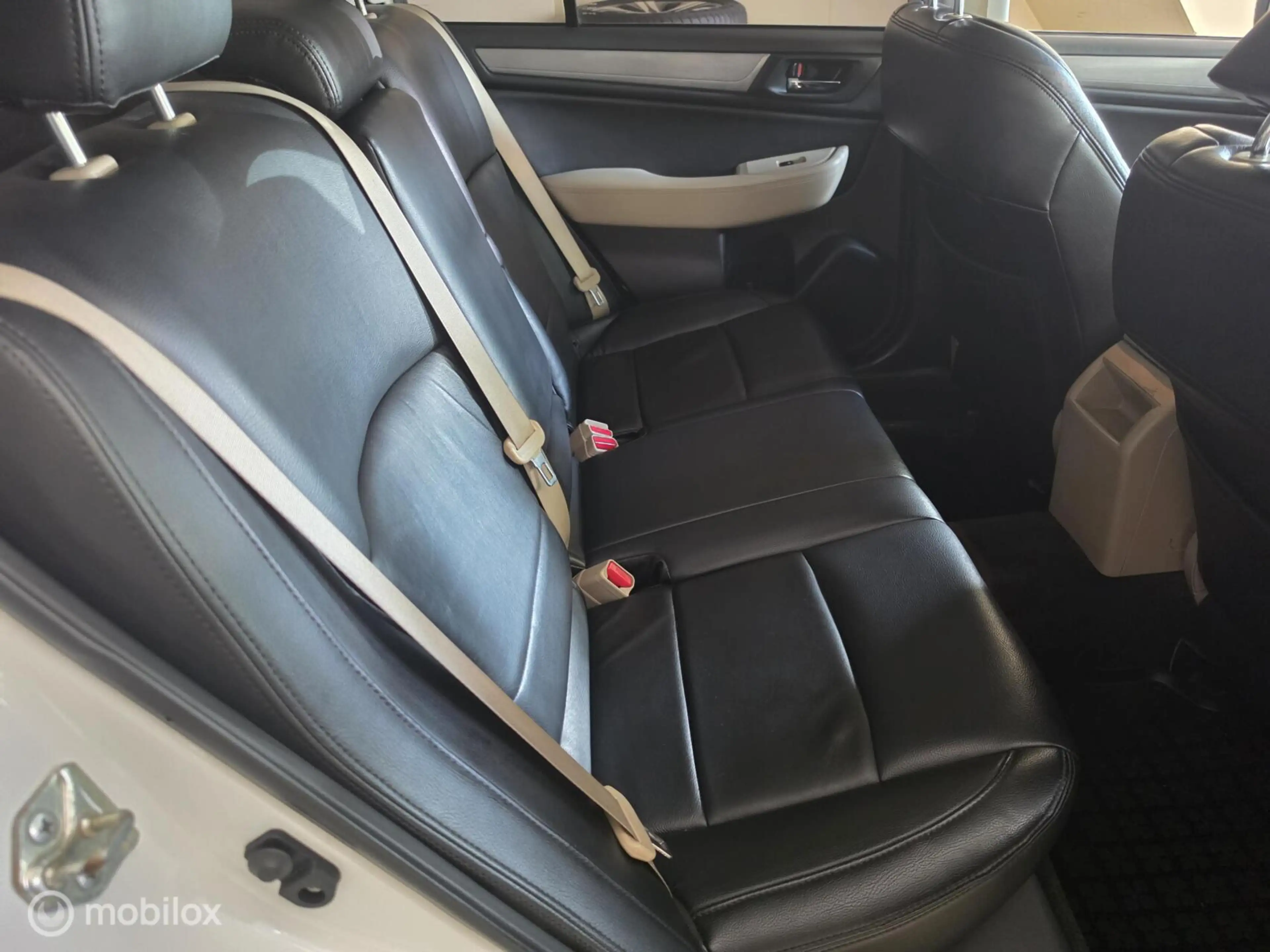 Subaru Legacy 2.5i Sport Executive — photo 12