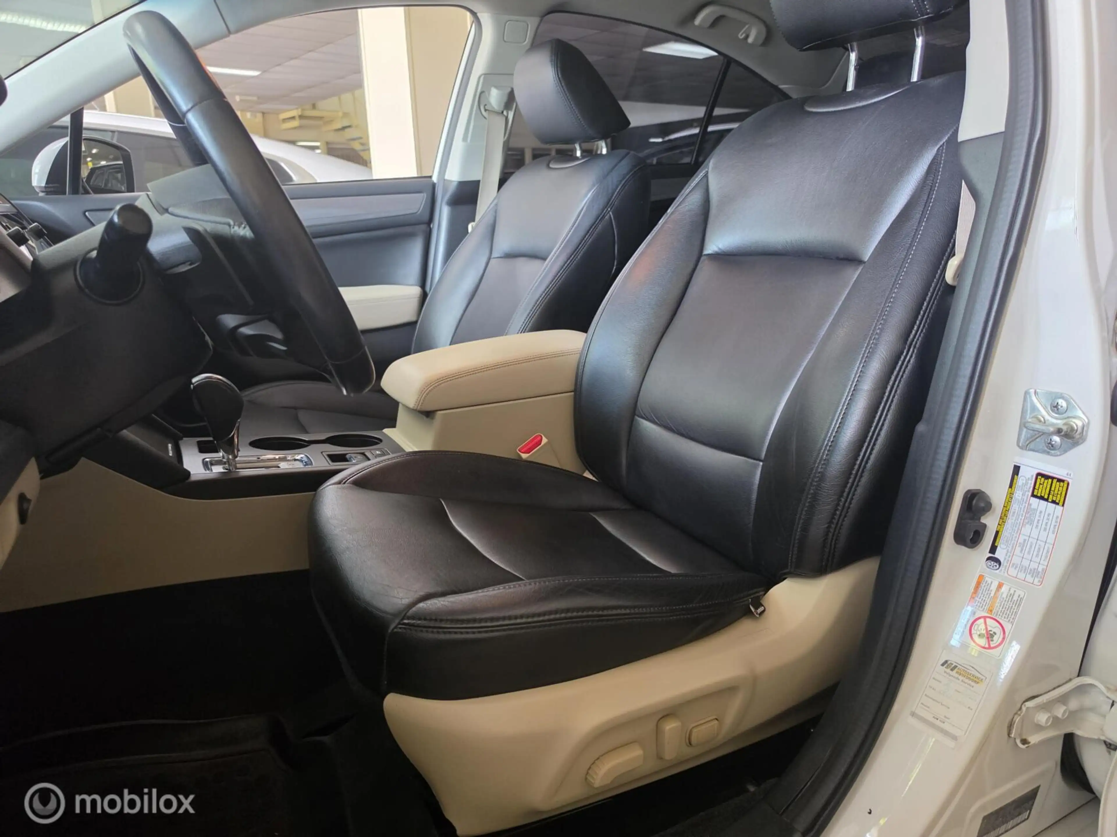 Subaru Legacy 2.5i Sport Executive — photo 8