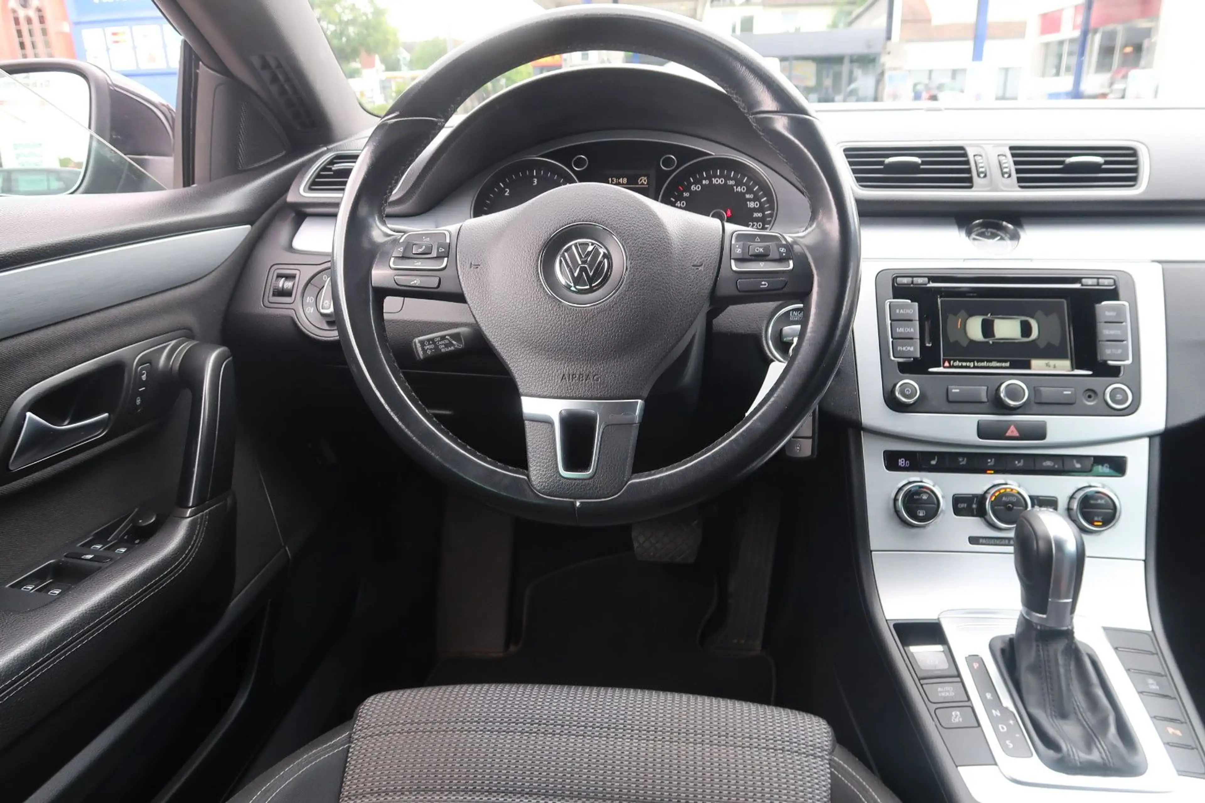 Volkswagen CC 2.0TDI *AUTOMATIK *TEMPOMAT *BI-XENON *2.HAND — photo 12