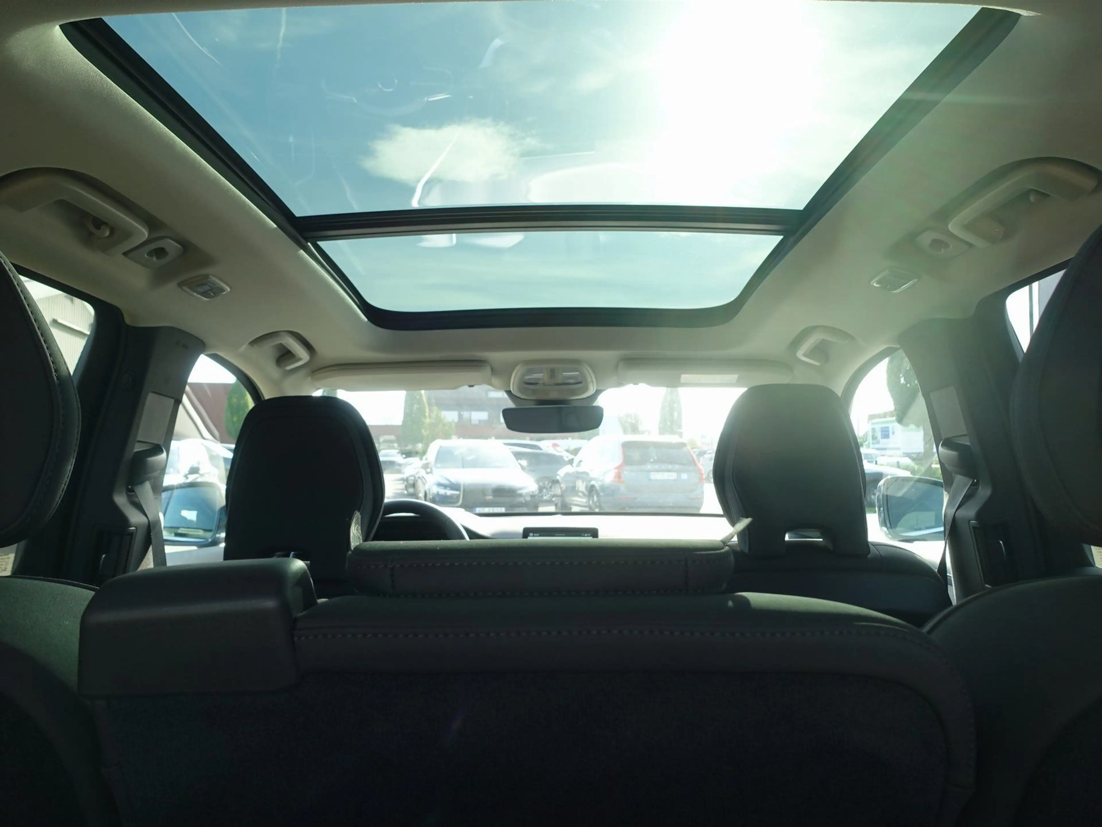 Volvo XC90 Plus T8 AWD Plug-in/FourC/HUD/H&K/360° — photo 27