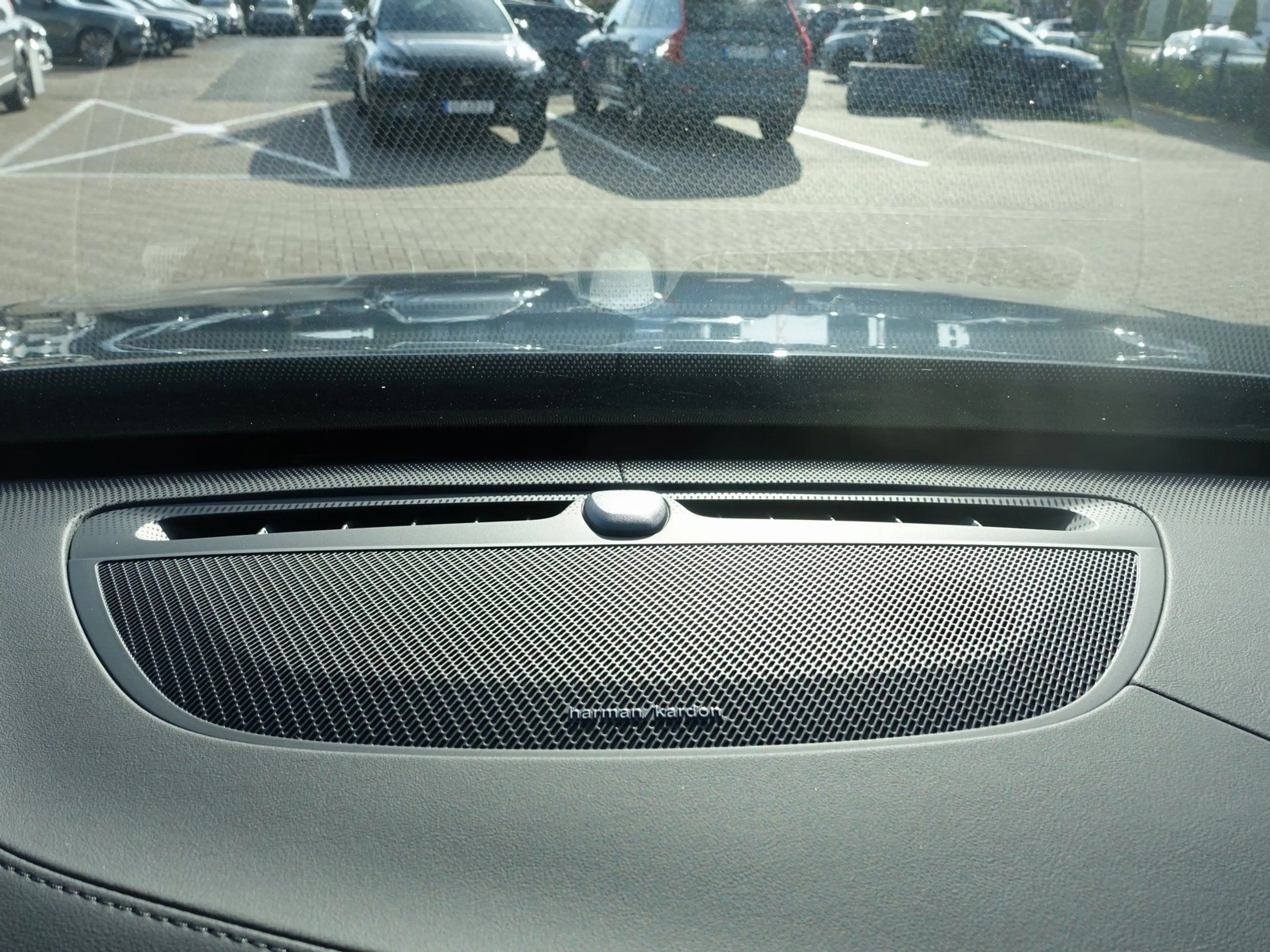 Volvo XC90 Plus T8 AWD Plug-in/FourC/HUD/H&K/360° — photo 23