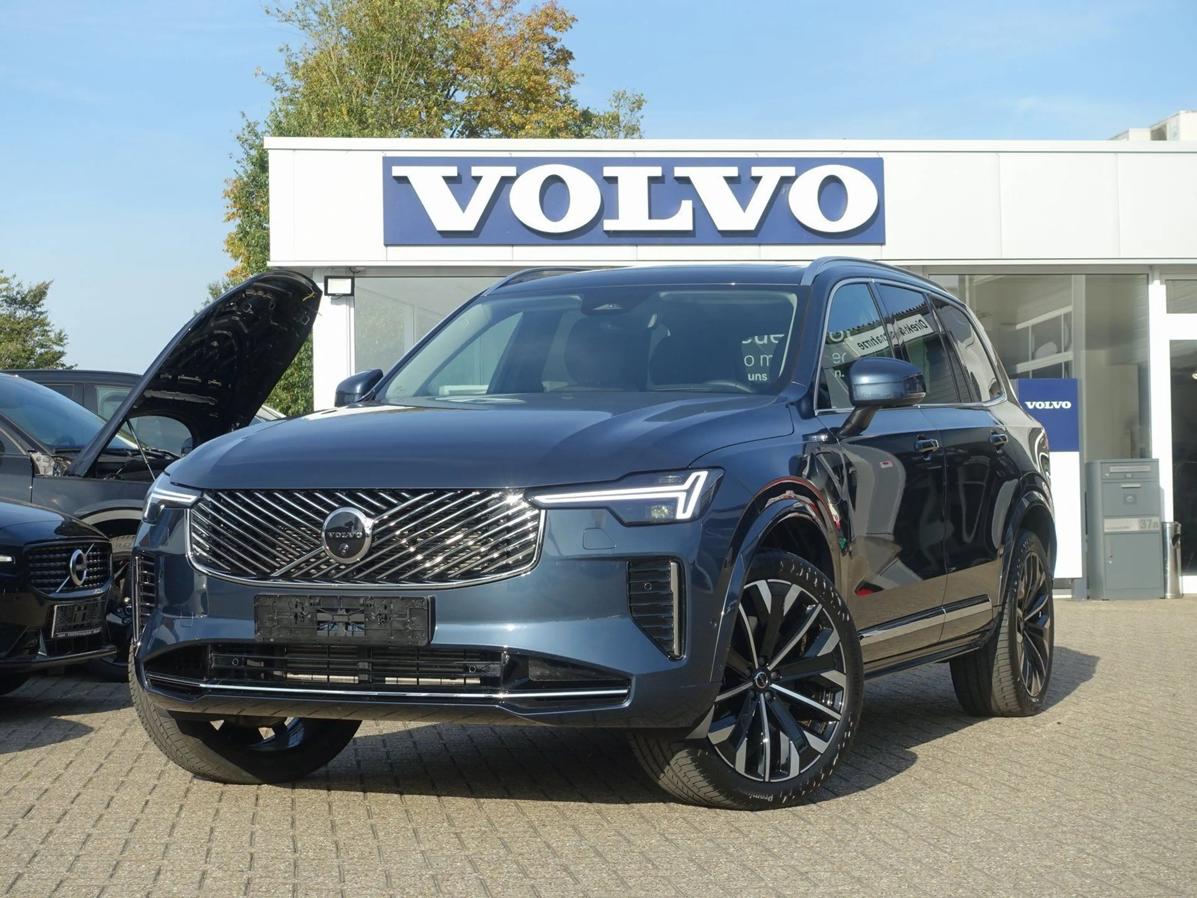 Volvo XC90 Plus T8 AWD Plug-in/FourC/HUD/H&K/360°