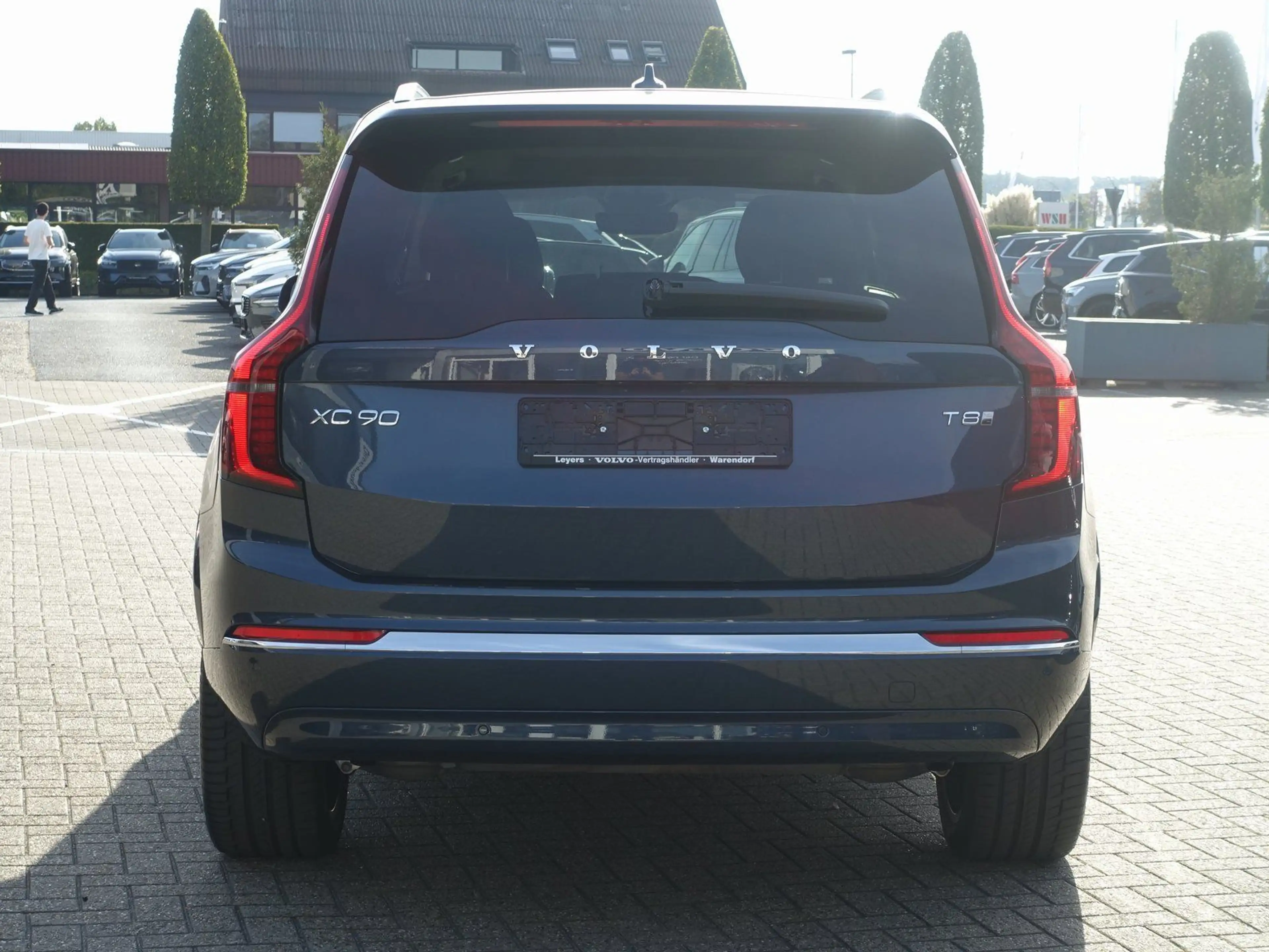 Volvo XC90 Plus T8 AWD Plug-in/FourC/HUD/H&K/360° — photo 5