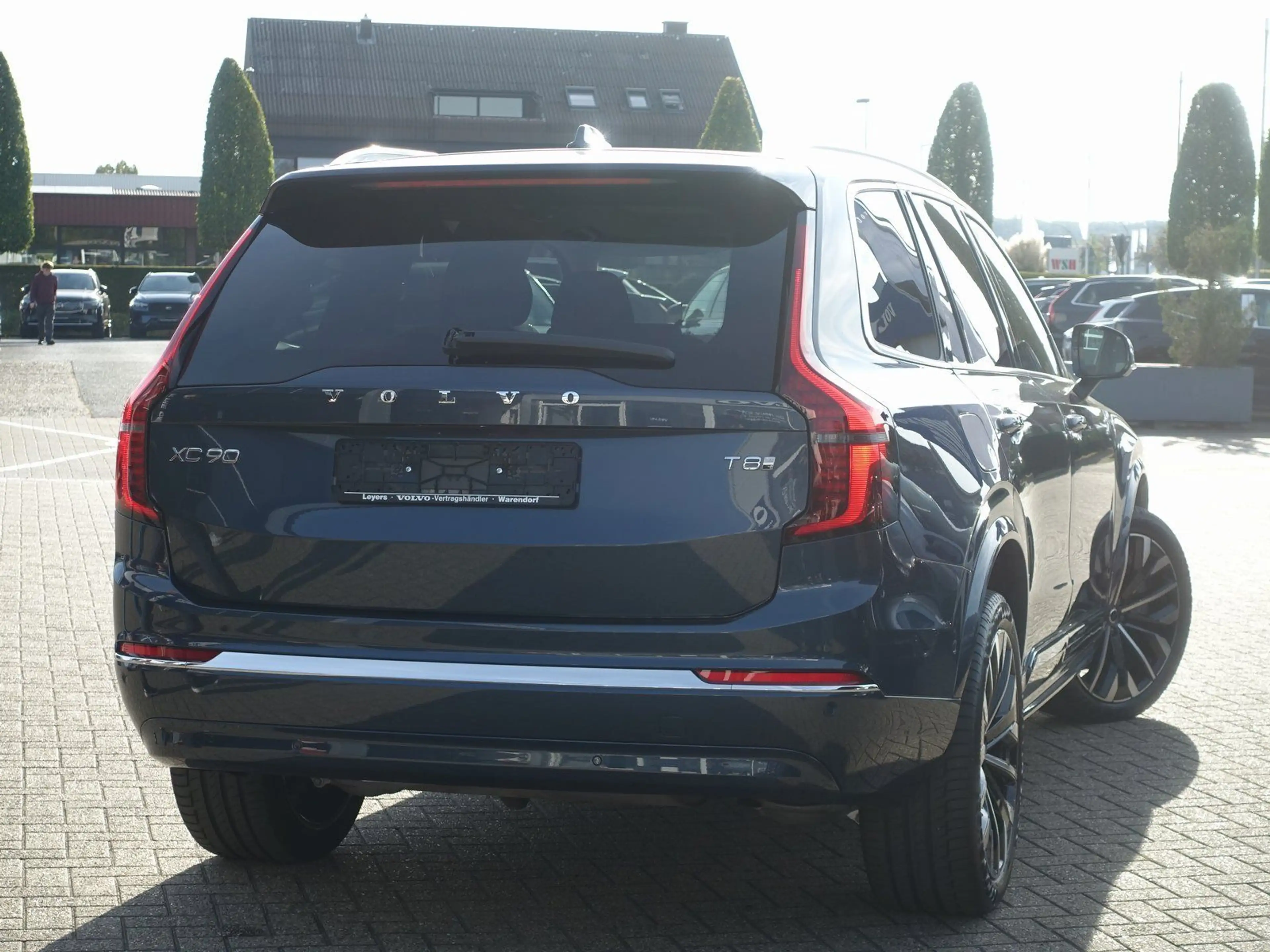 Volvo XC90 Plus T8 AWD Plug-in/FourC/HUD/H&K/360° — photo 2