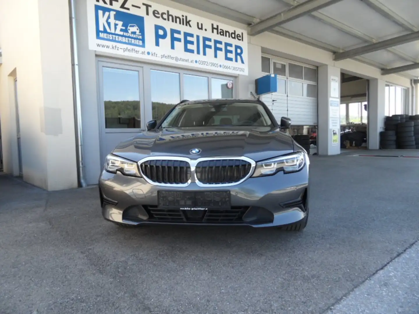 BMW 320 320 d Touring 48V, VERKAUFT Grau - 1