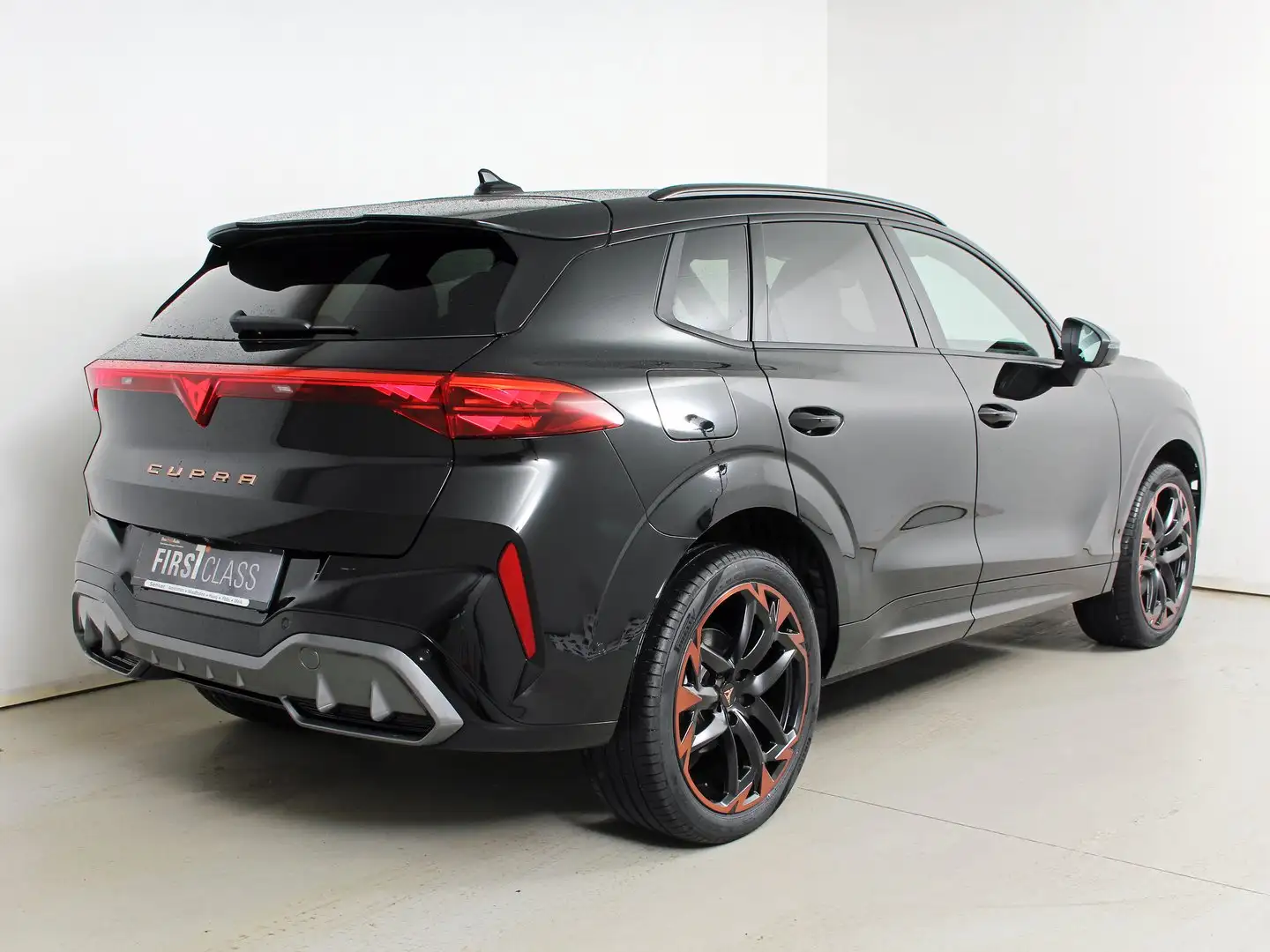 CUPRA Terramar 2.0 TSI 204 PS DSG 4Drive Schwarz - 2