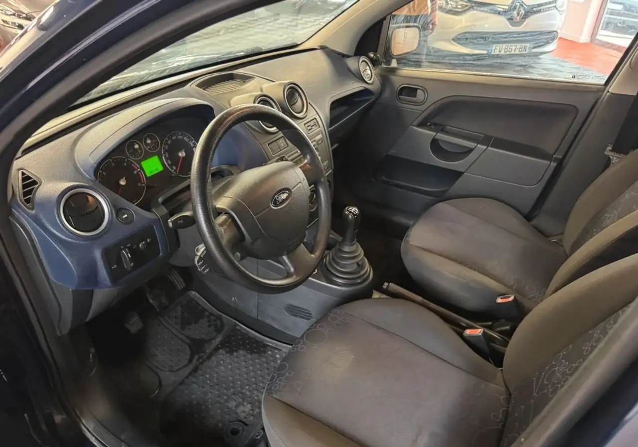 Ford Fiesta 5 portes — photo 5