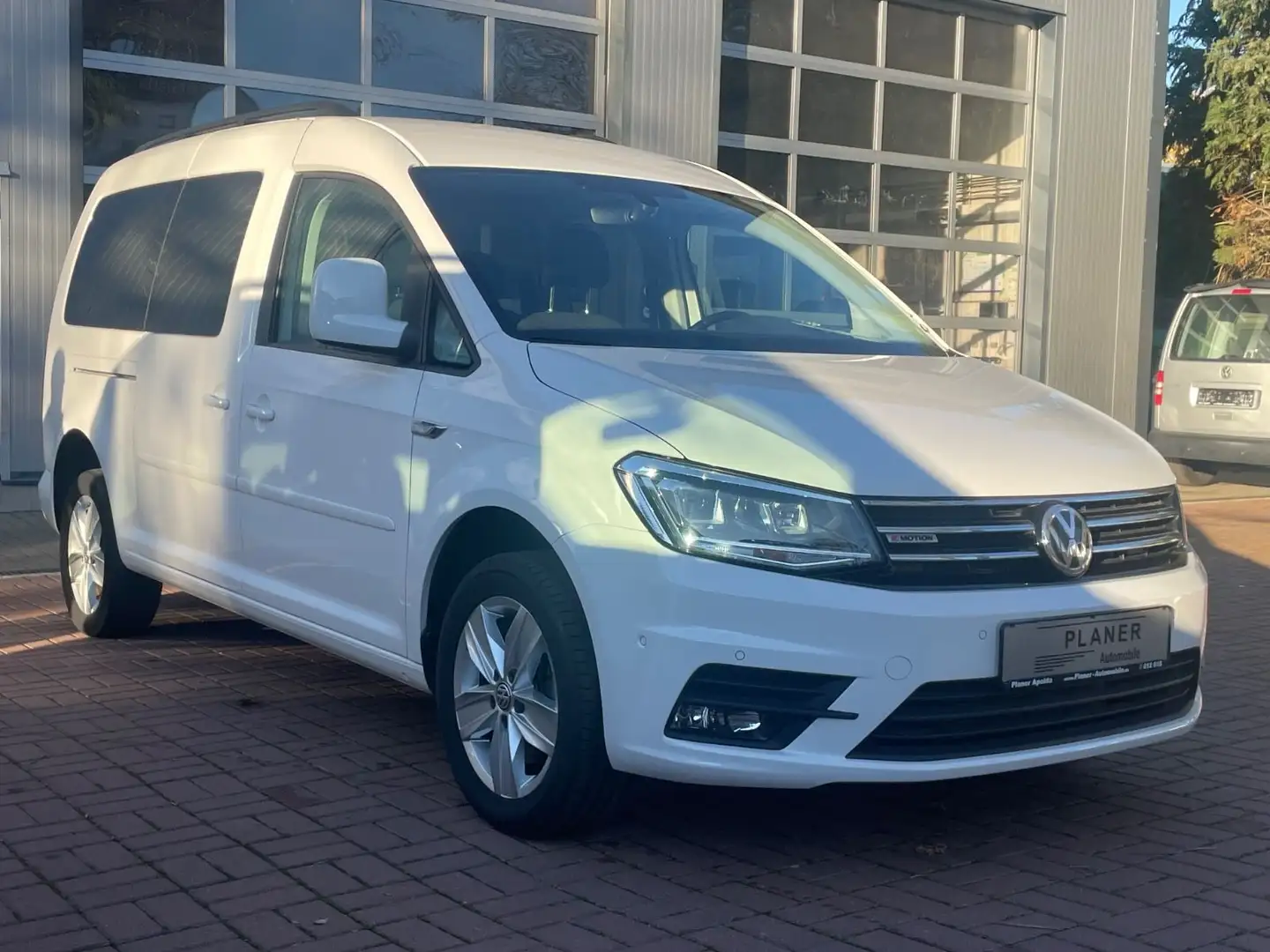 Volkswagen Caddy Maxi 1.Hand 4M DSG Xenon HU/AU Service neu Blanc - 1
