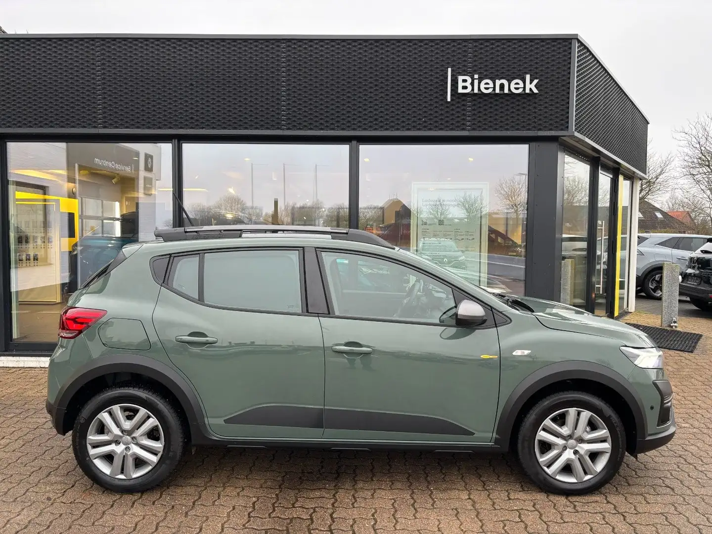 Dacia Sandero Stepway Expression TCe 100 ECO-G Verde - 1