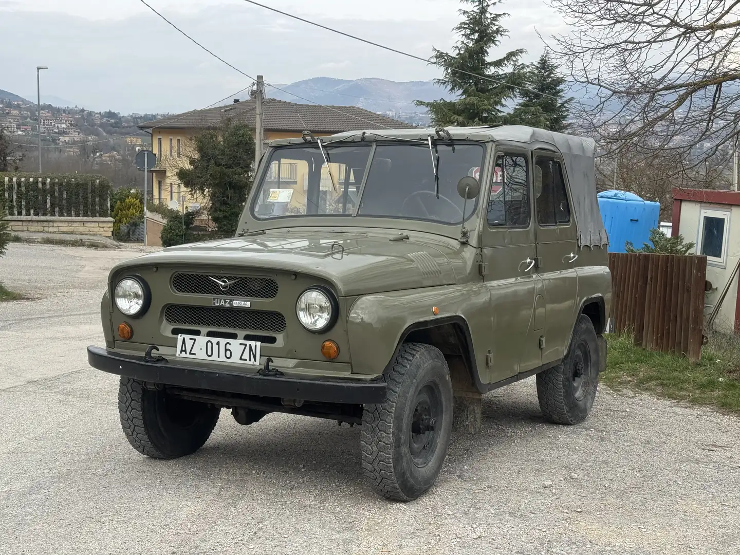 UAZ 469 2.5 Explorer autocarro - 1