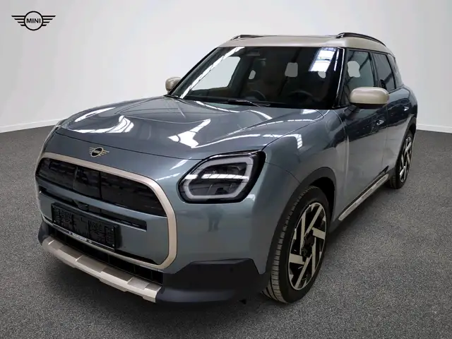MINI Countryman E Favoured Trim