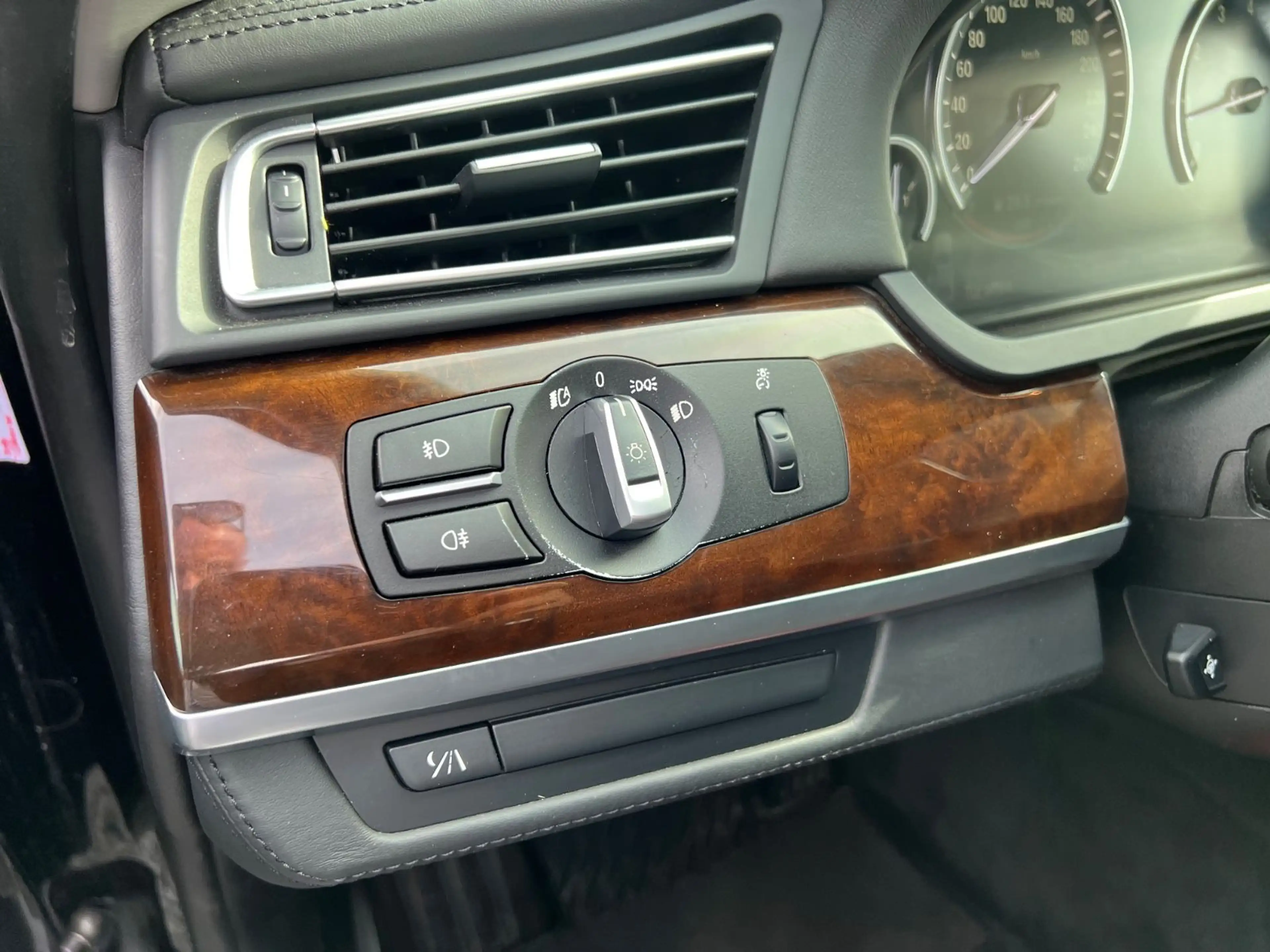 BMW 750 Li HIGH SECURITY*ARMORED*GEPANZERT*VR9/B7* — photo 9